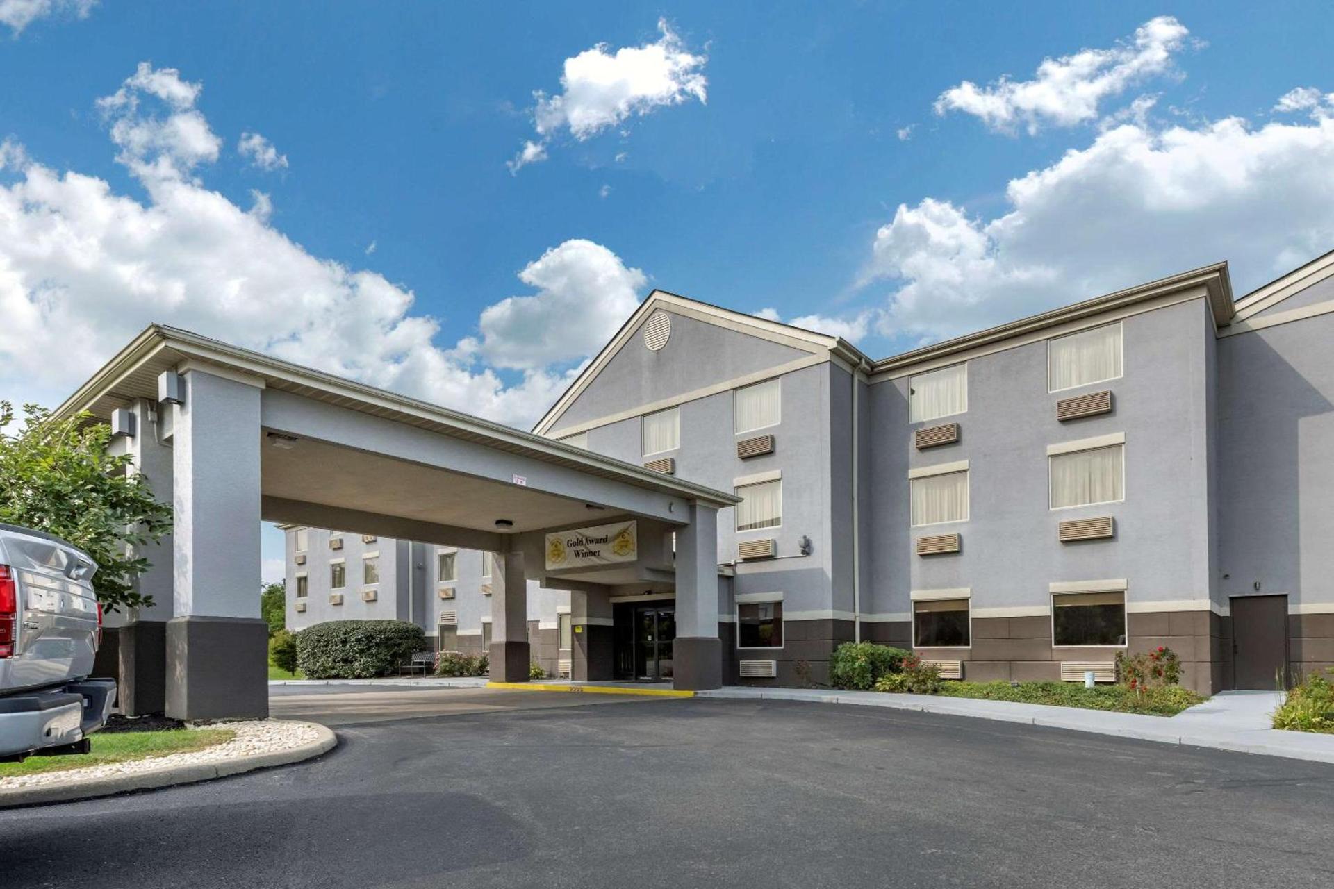 Comfort Inn & Suites Butler photo 2