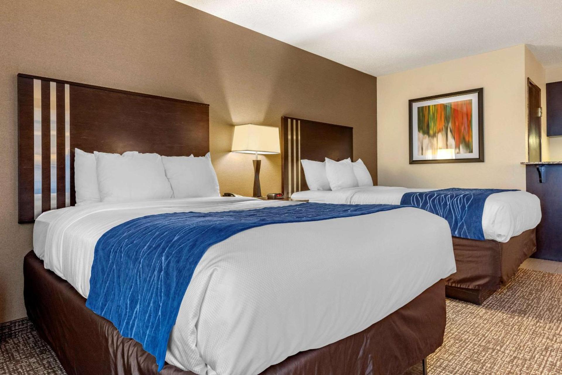 Comfort Inn & Suites Butler photo 9