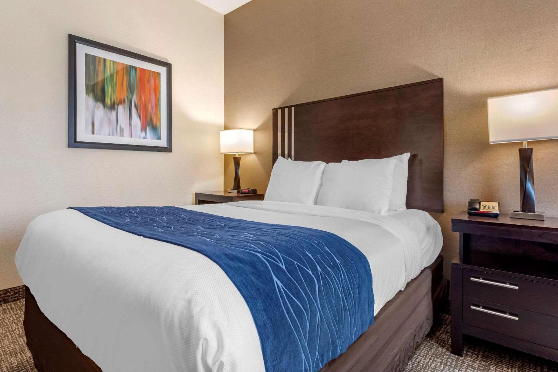 Comfort Inn & Suites Butler photo 22