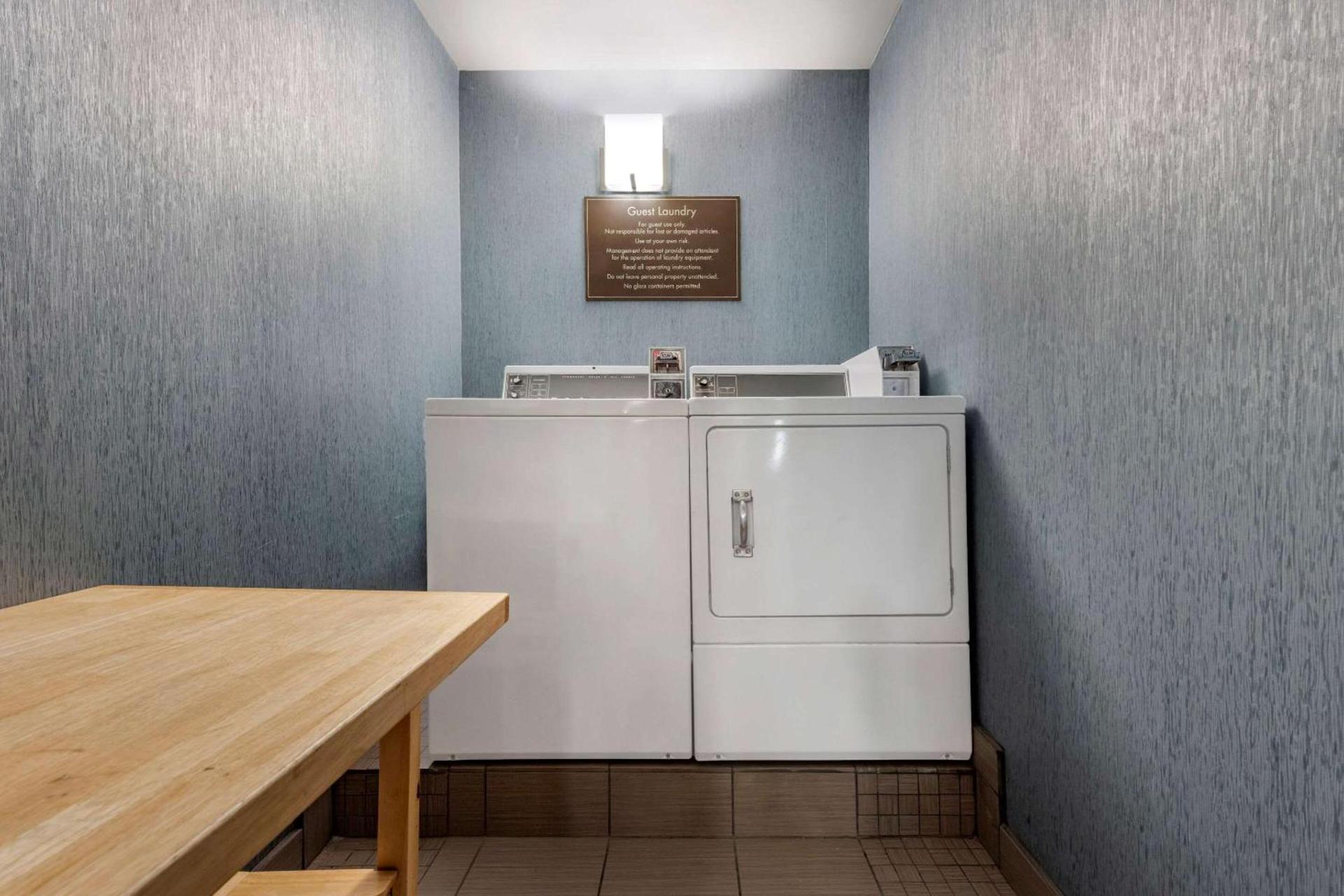 Comfort Inn & Suites Butler photo 32