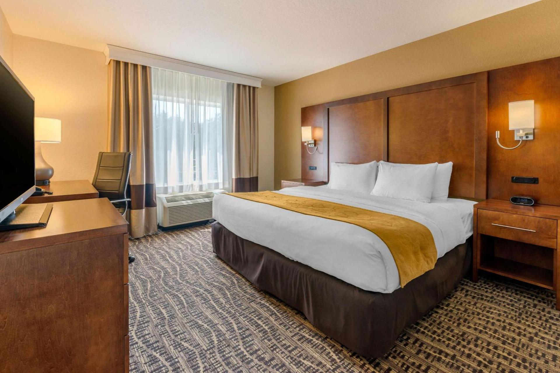 Comfort Suites Lady Lake - The Villages photo 13