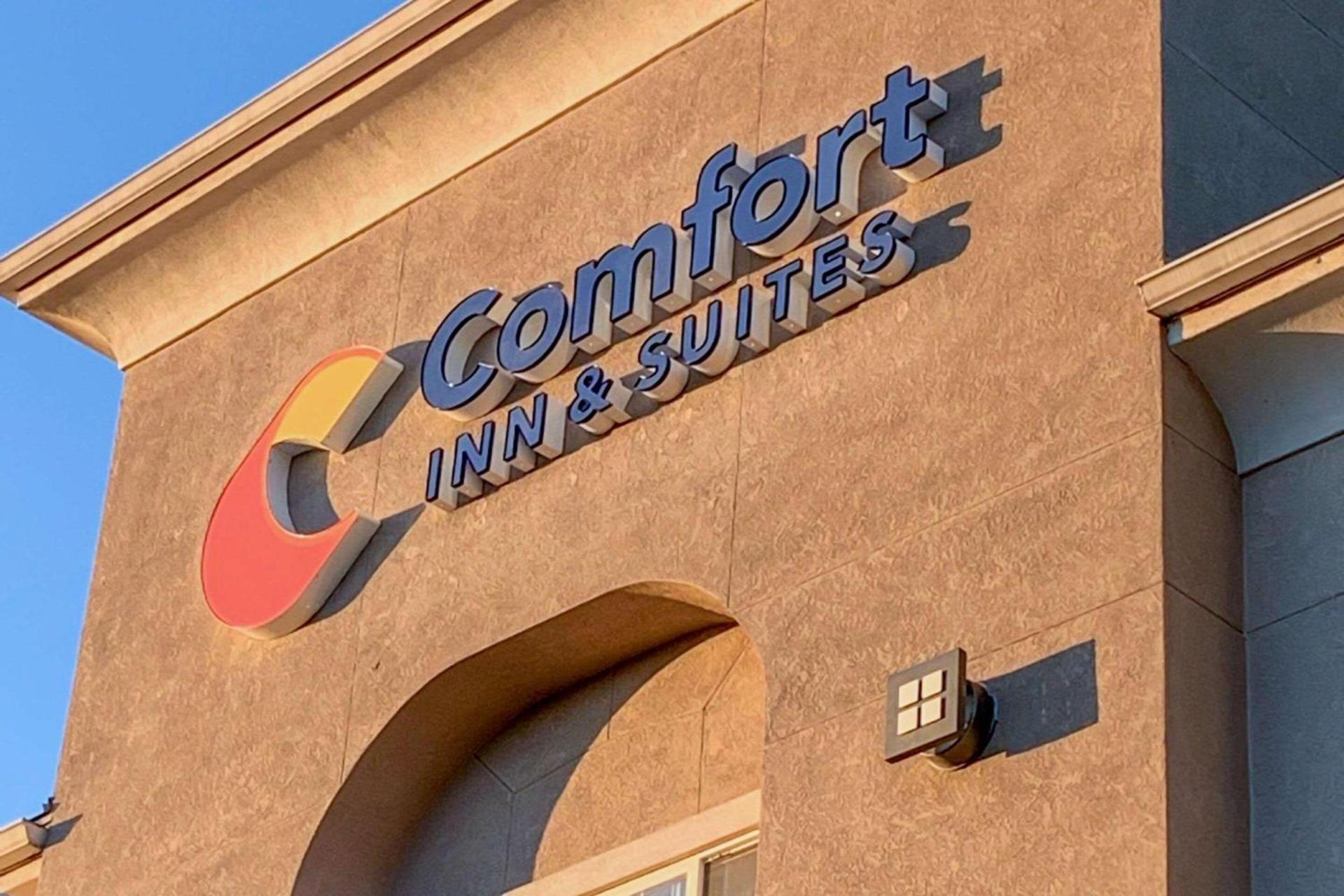Comfort Inn & Suites Galt - Lodi North photo 3
