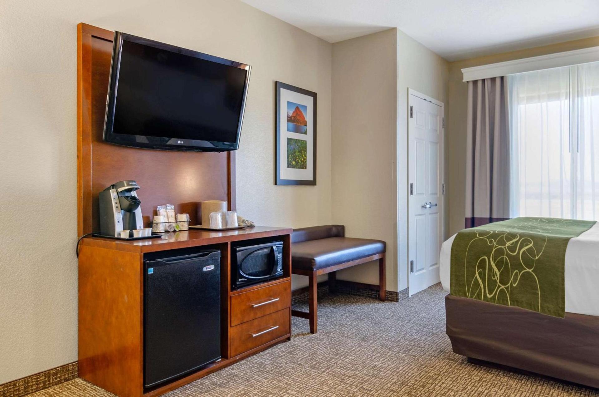 Comfort Suites Helena Airport photo 5