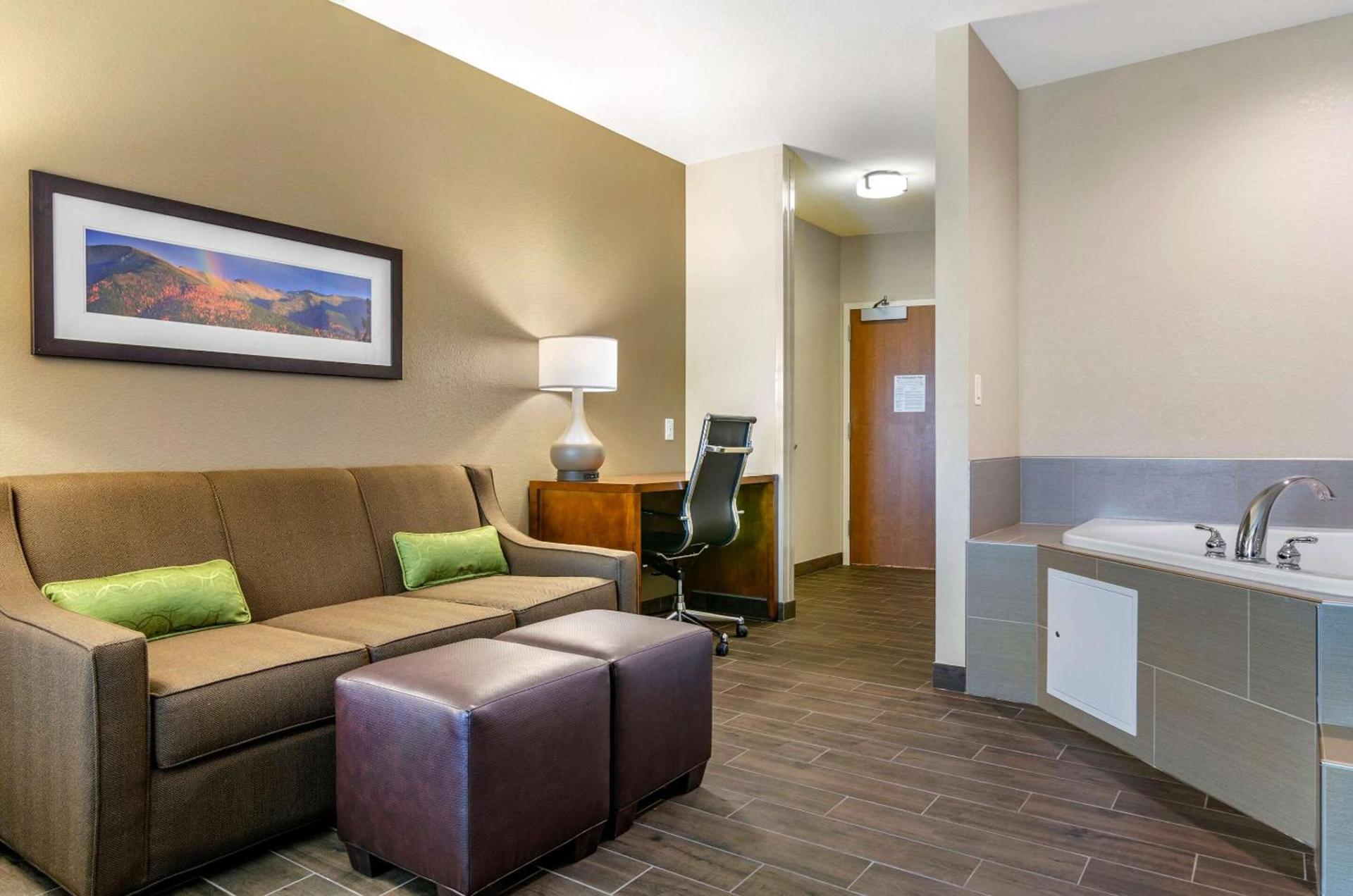 Comfort Suites Helena Airport photo 13
