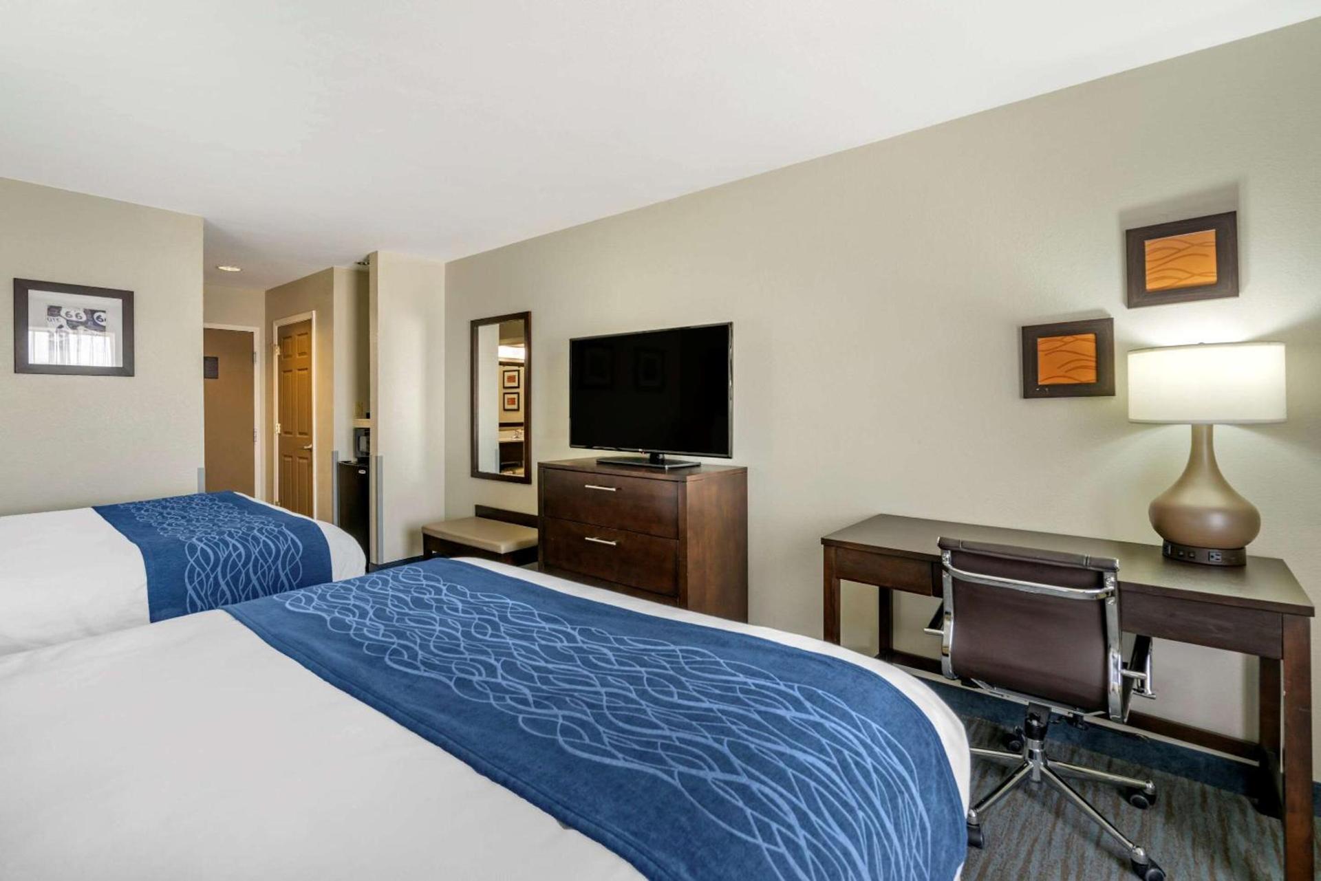 Comfort Inn Sullivan photo 11