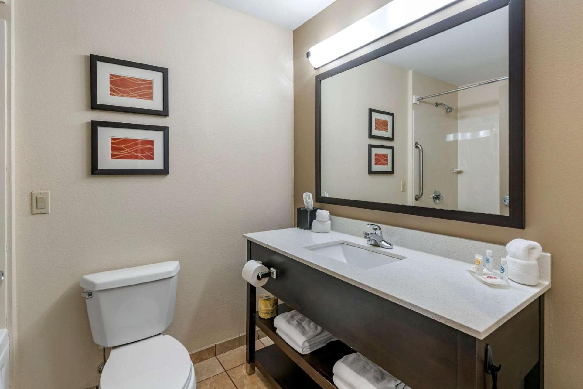 Comfort Inn Sullivan photo 13