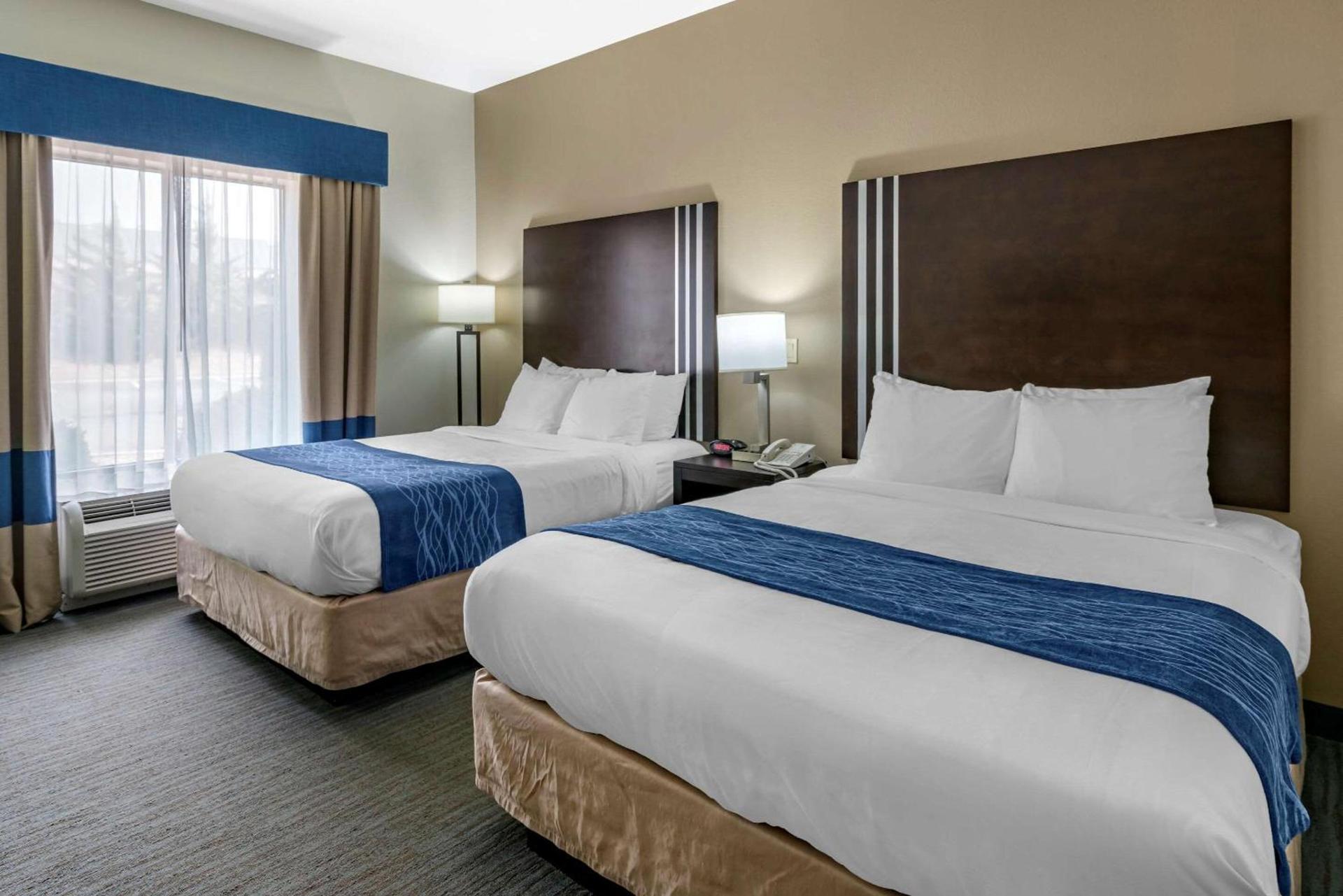Comfort Inn Sullivan photo 17