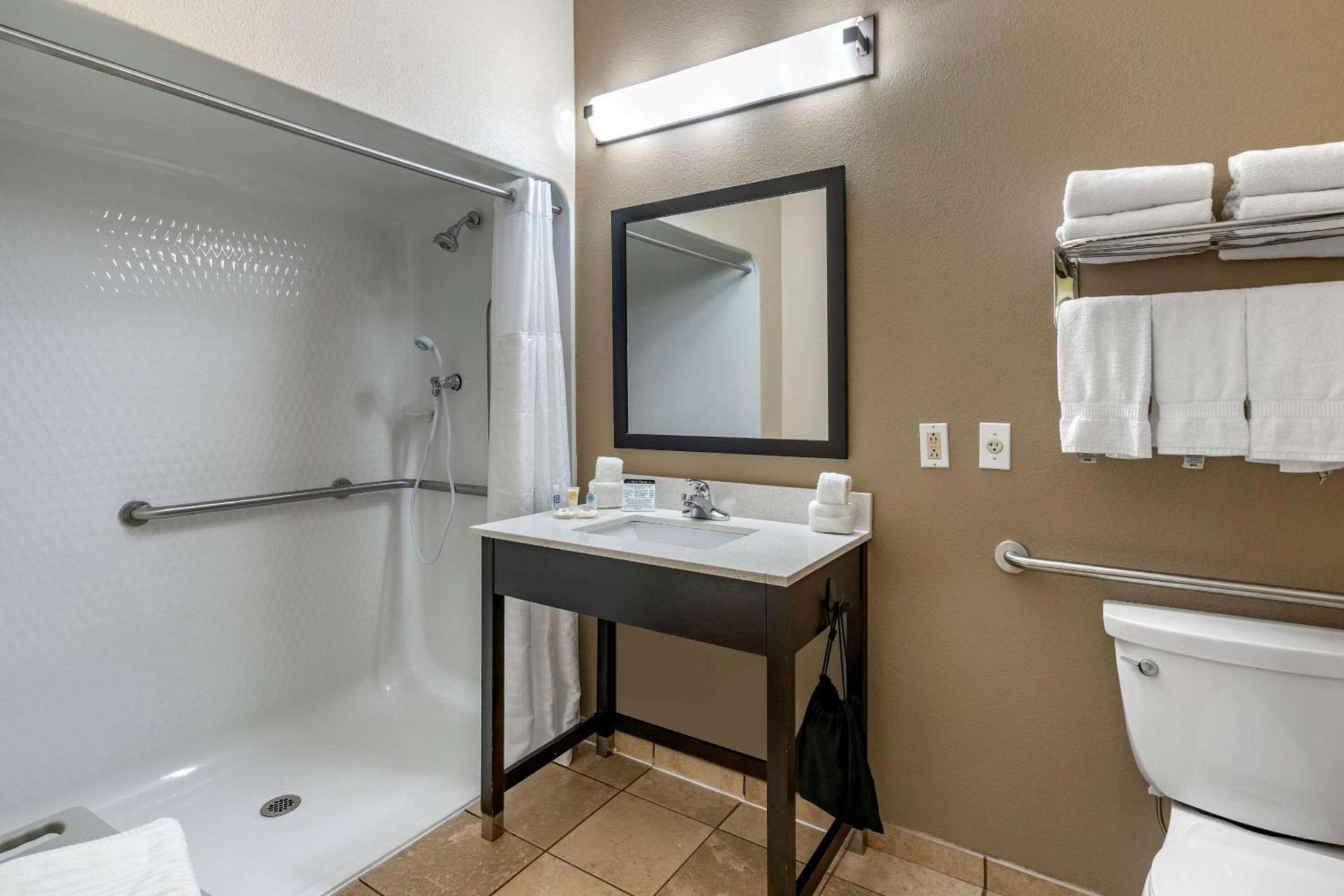 Comfort Inn Sullivan photo 19