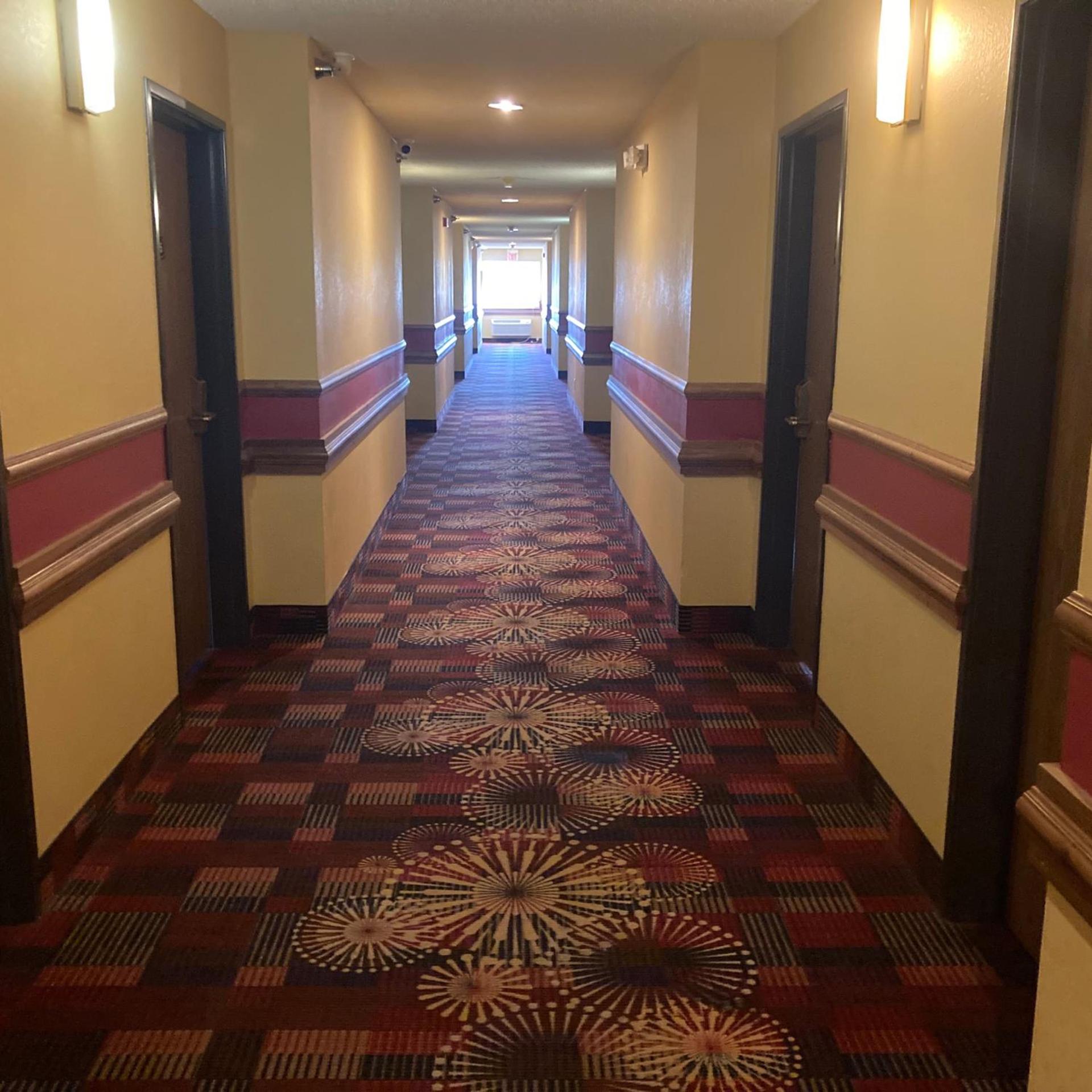 Super 8 by Wyndham Martinsville photo 15