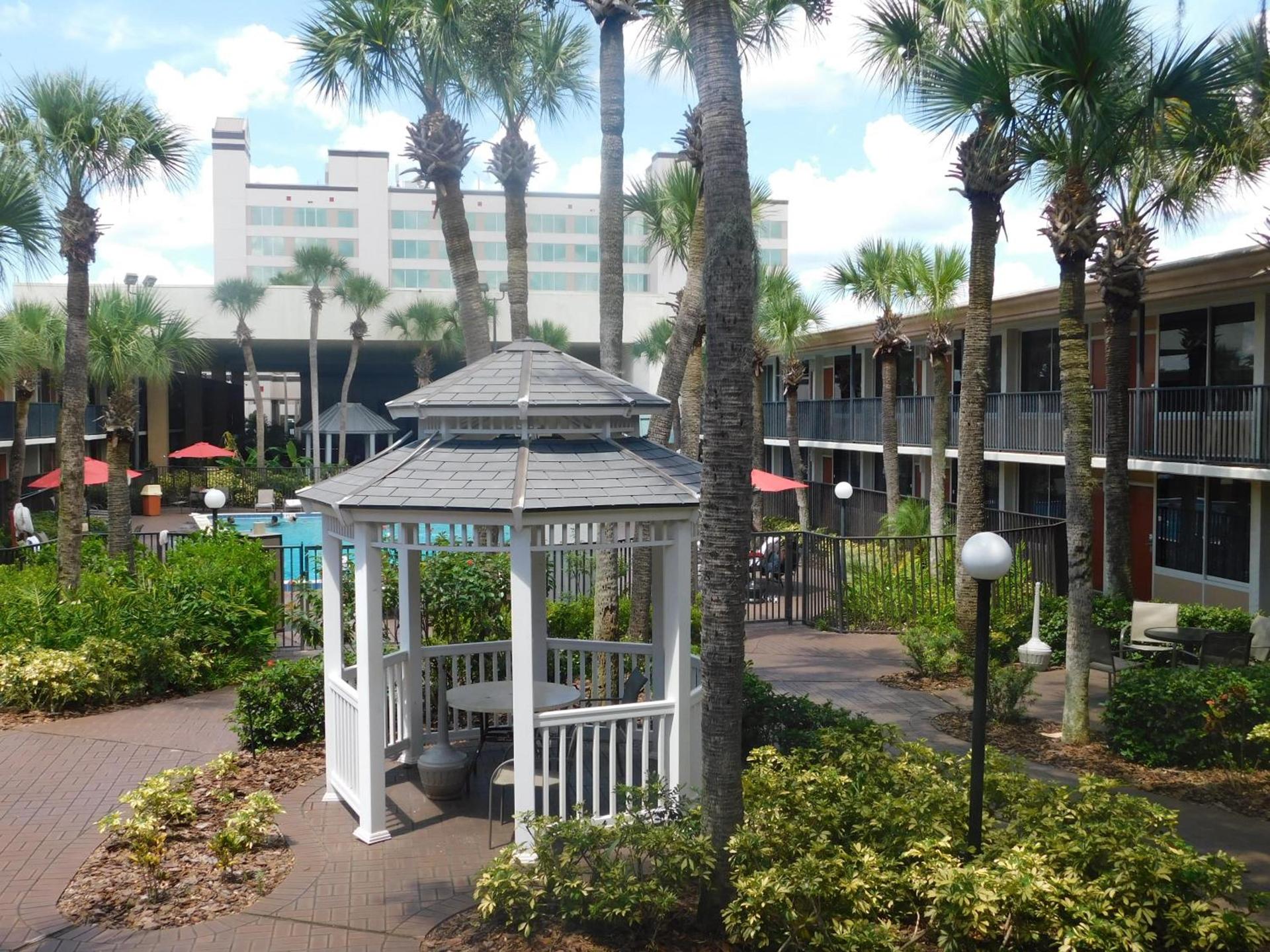 Ramada by Wyndham Kissimmee Gateway - Free Theme Park Shuttle photo 66