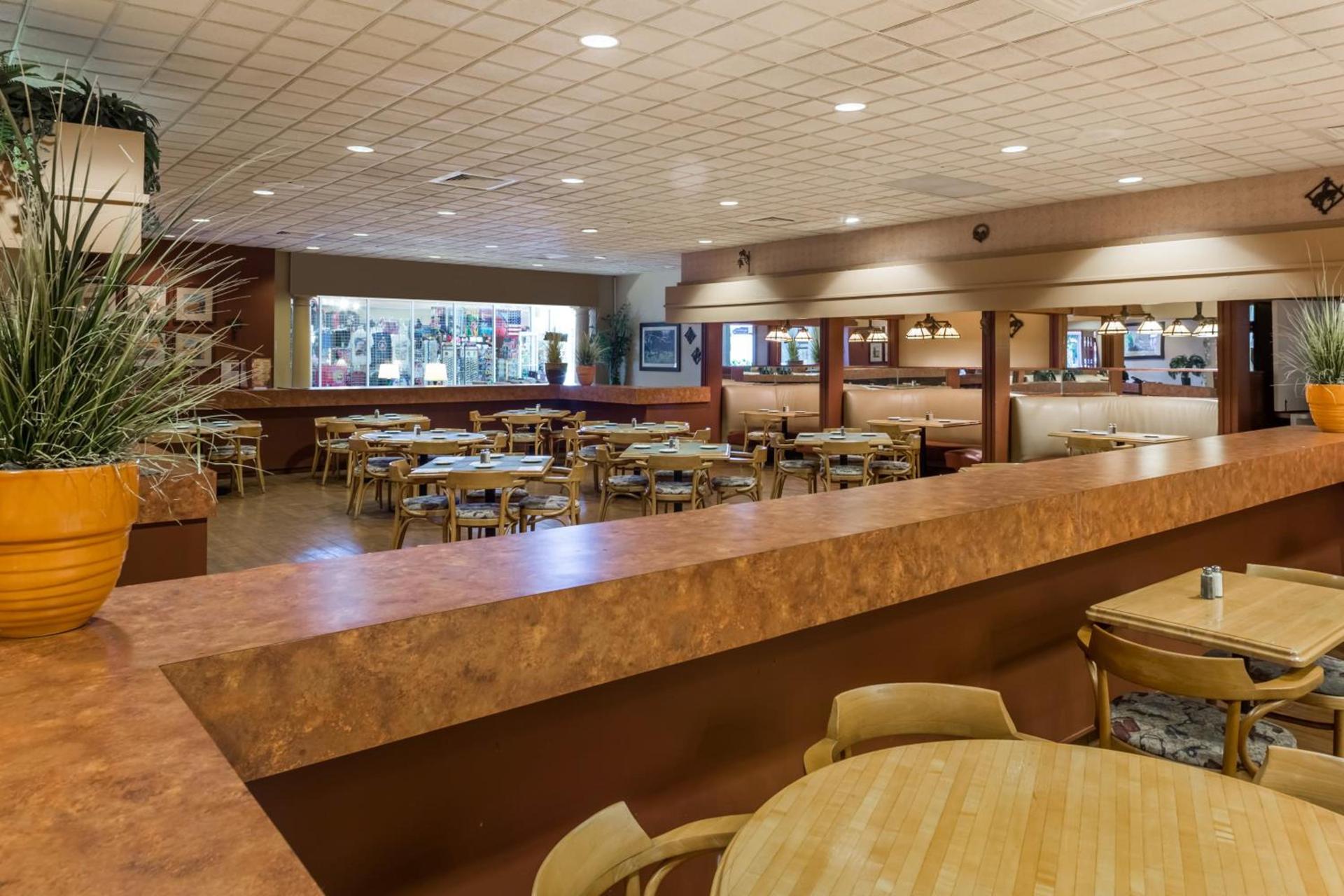 Ramada by Wyndham Kissimmee Gateway - Free Theme Park Shuttle photo 70