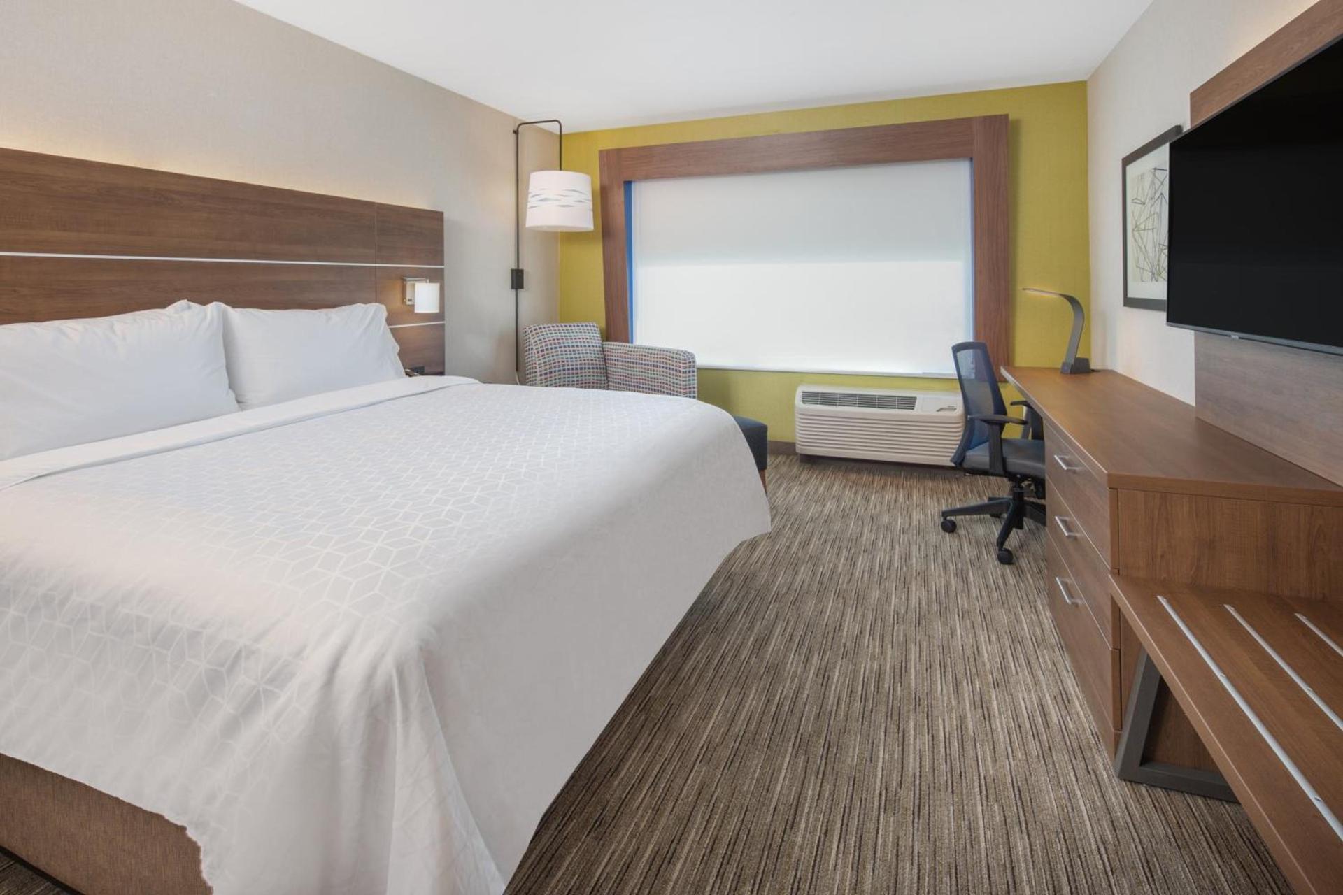 Holiday Inn Express Madera by IHG photo 48