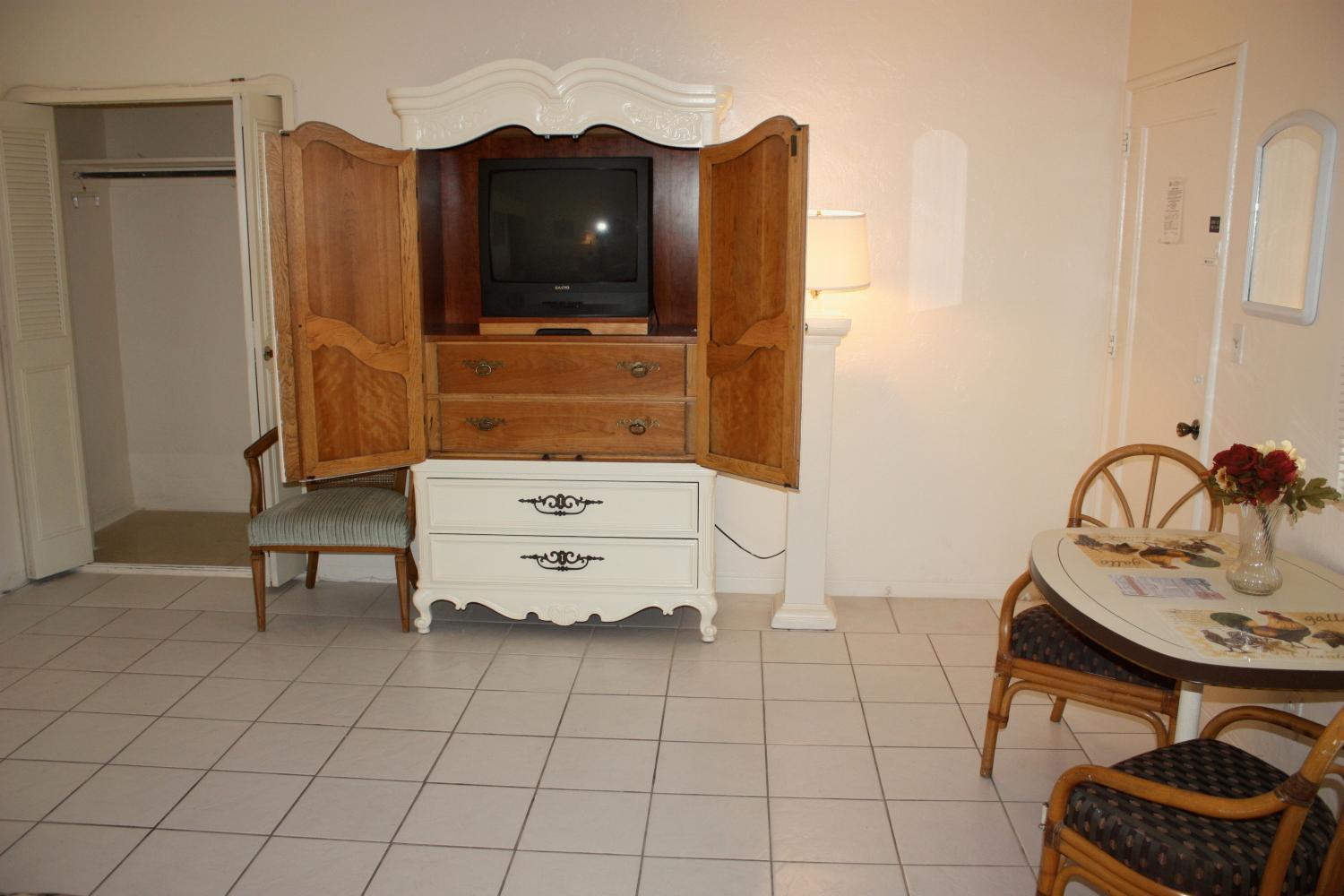 Beach and Town Motel photo 15
