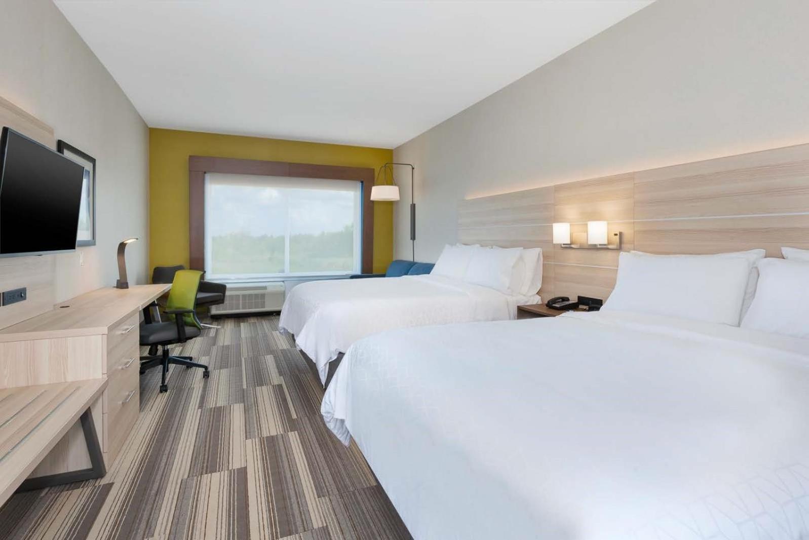 Holiday Inn Express & Suites - Grand Rapids Airport - South by IHG photo 18