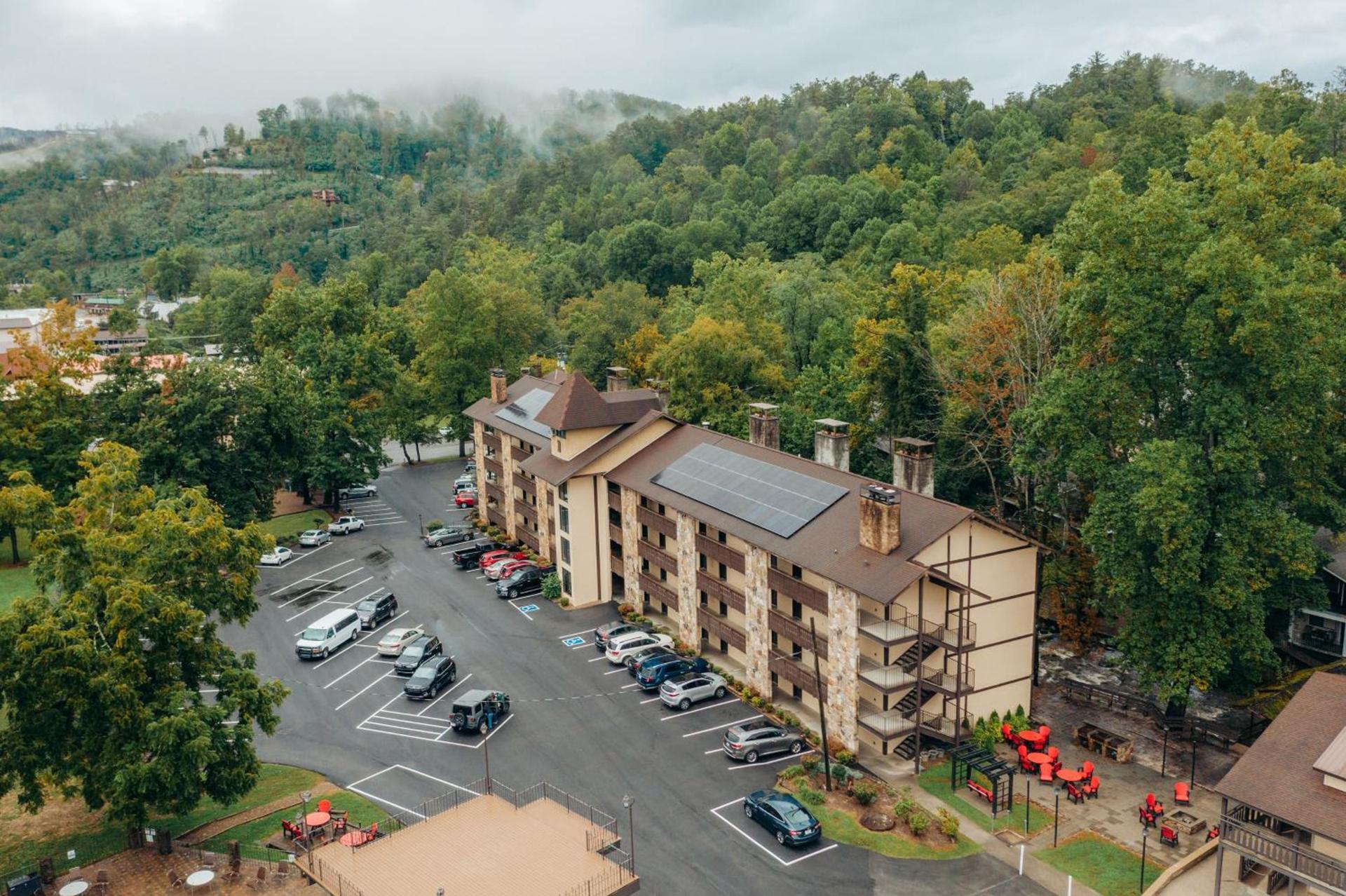 Brookside Lodge - Gatlinburg - On the River photo 24