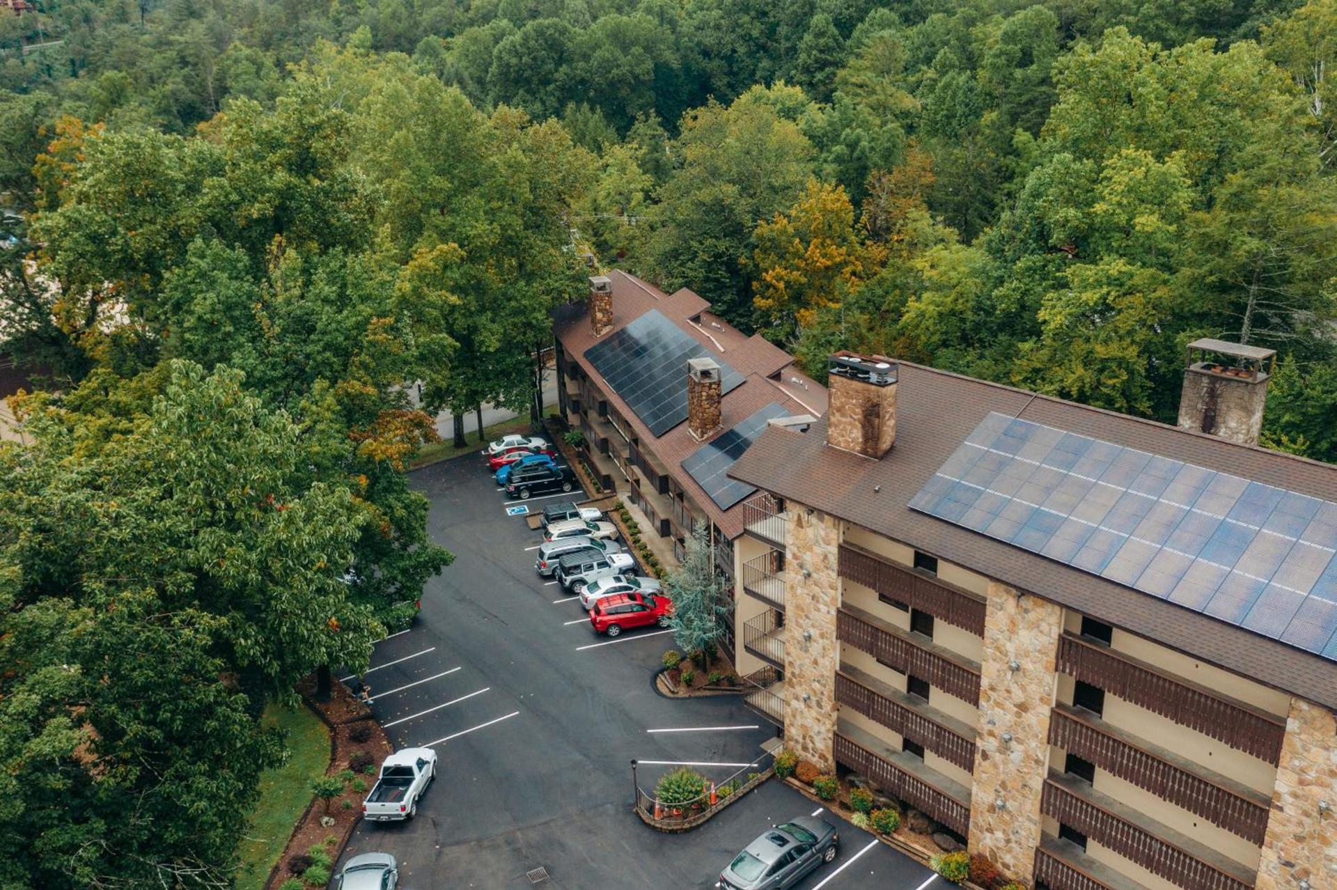 Brookside Lodge - Gatlinburg - On the River photo 27