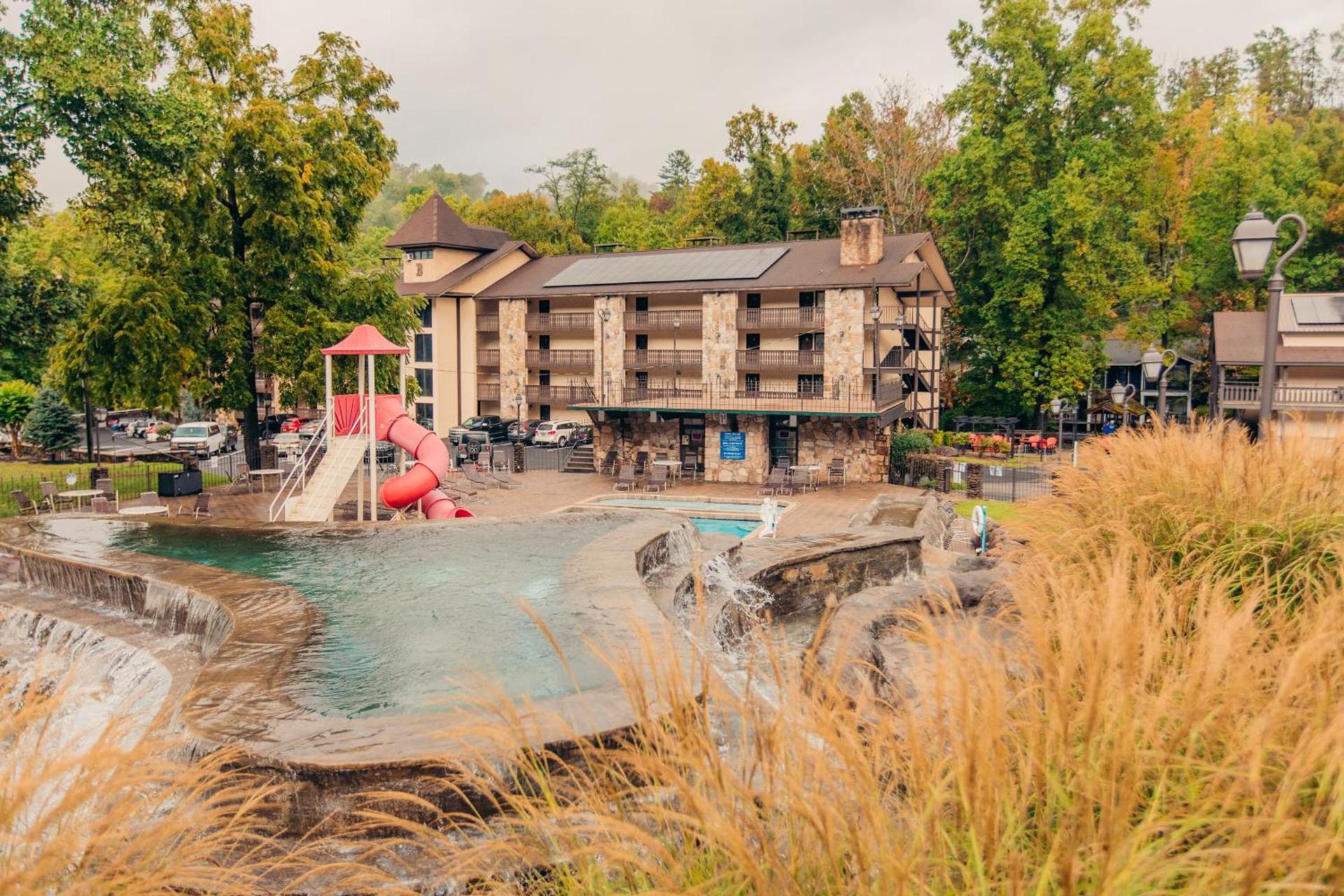 Brookside Lodge - Gatlinburg - On the River photo 16