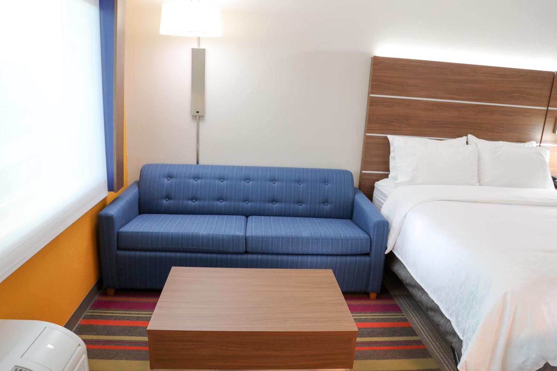 Holiday Inn Express & Suites - Wylie West by IHG photo 17