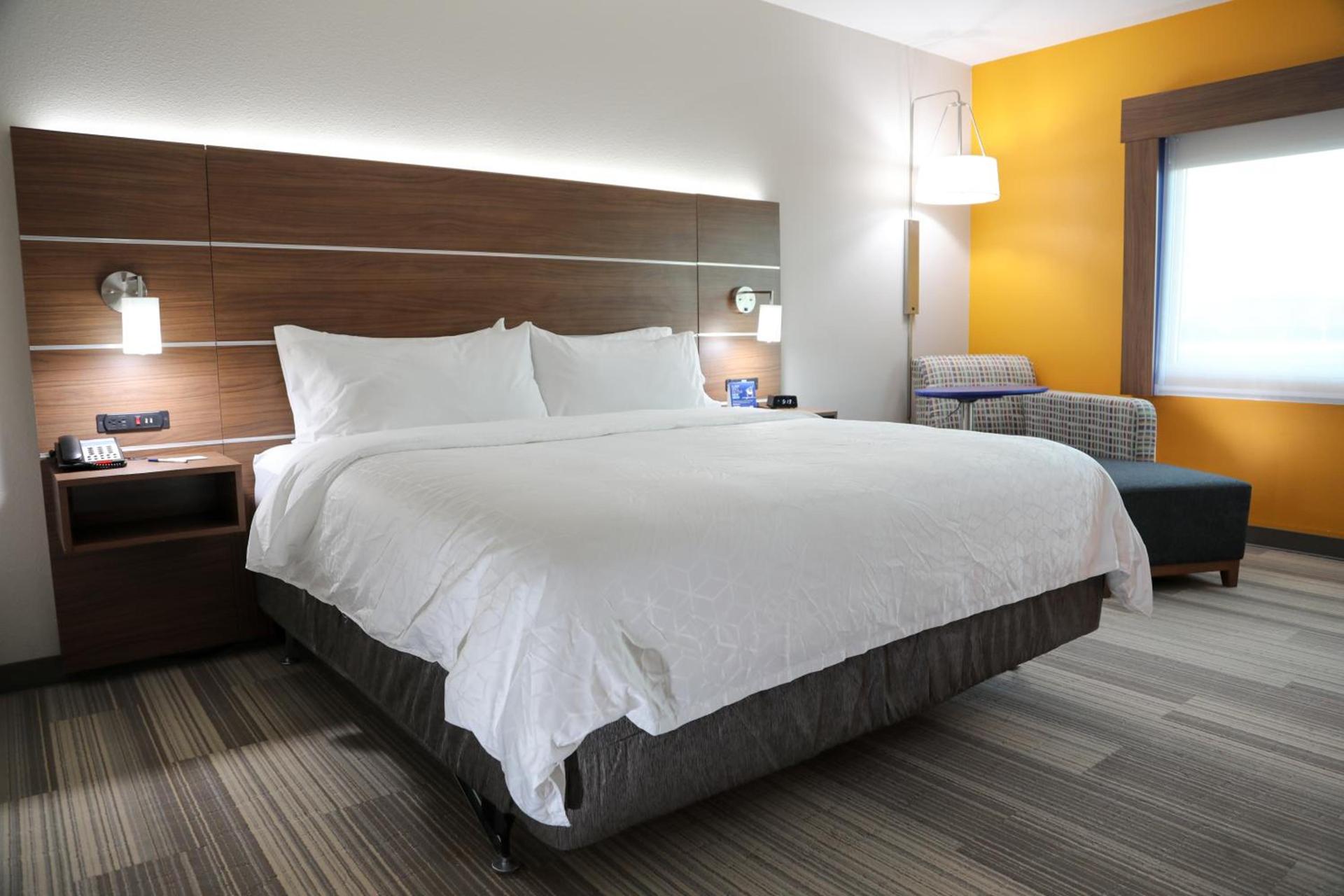 Holiday Inn Express & Suites - Wylie West by IHG photo 9