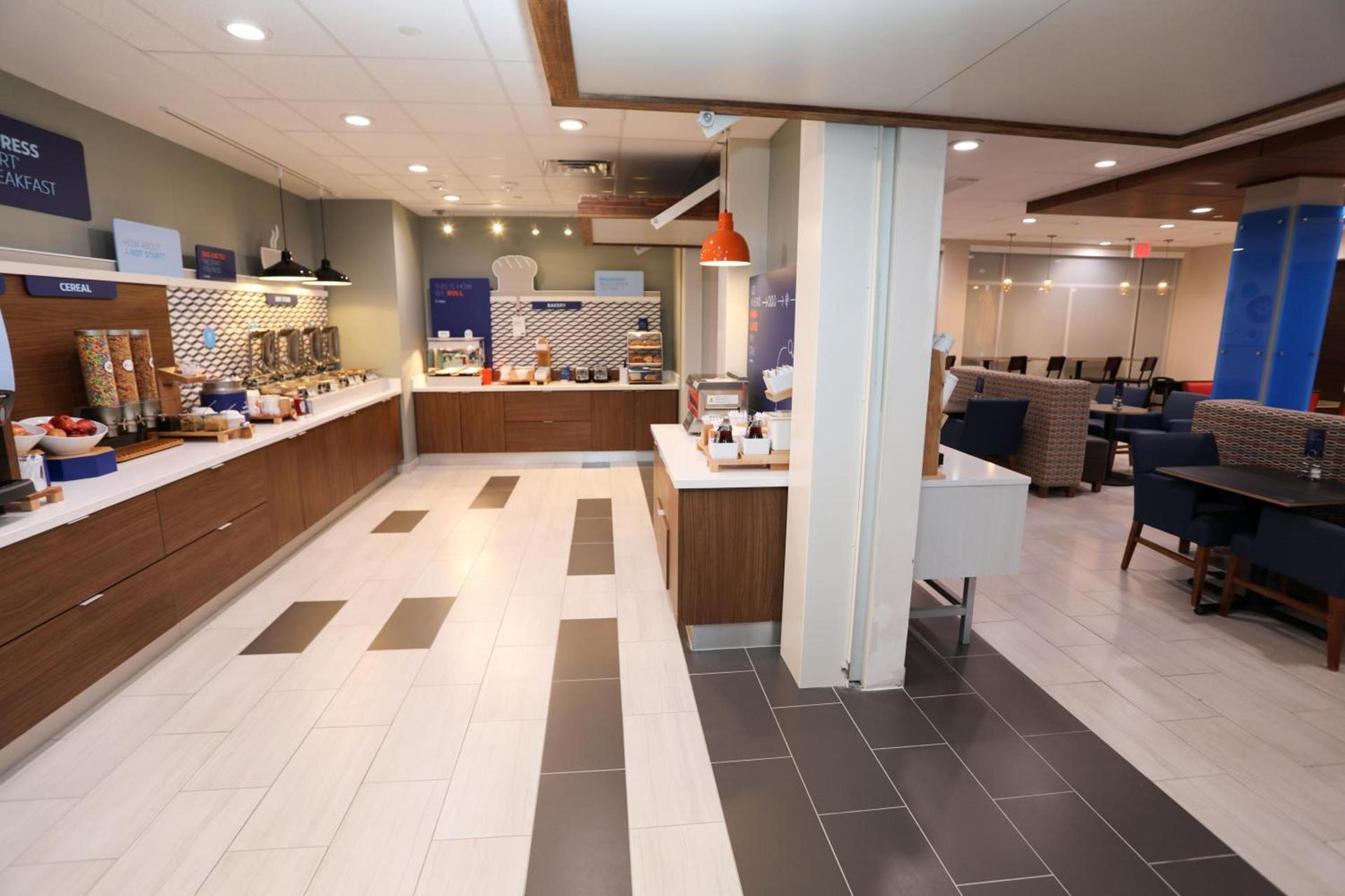 Holiday Inn Express & Suites - Wylie West by IHG photo 6