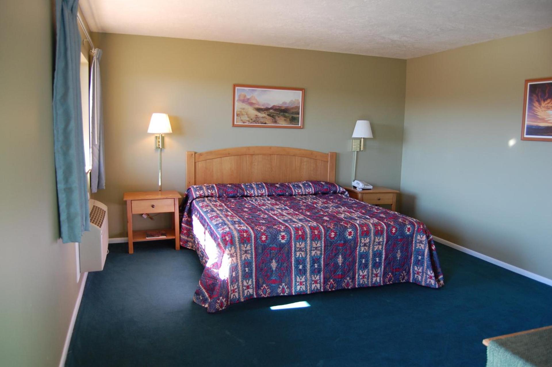 The Rim Rock Inn photo 28