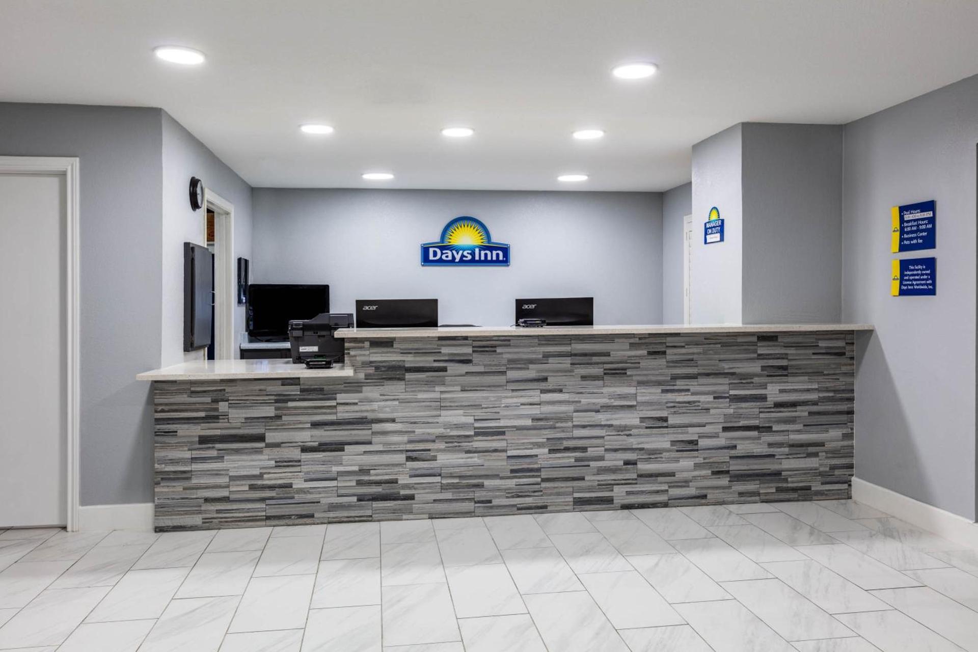 Days Inn by Wyndham Granbury photo 27