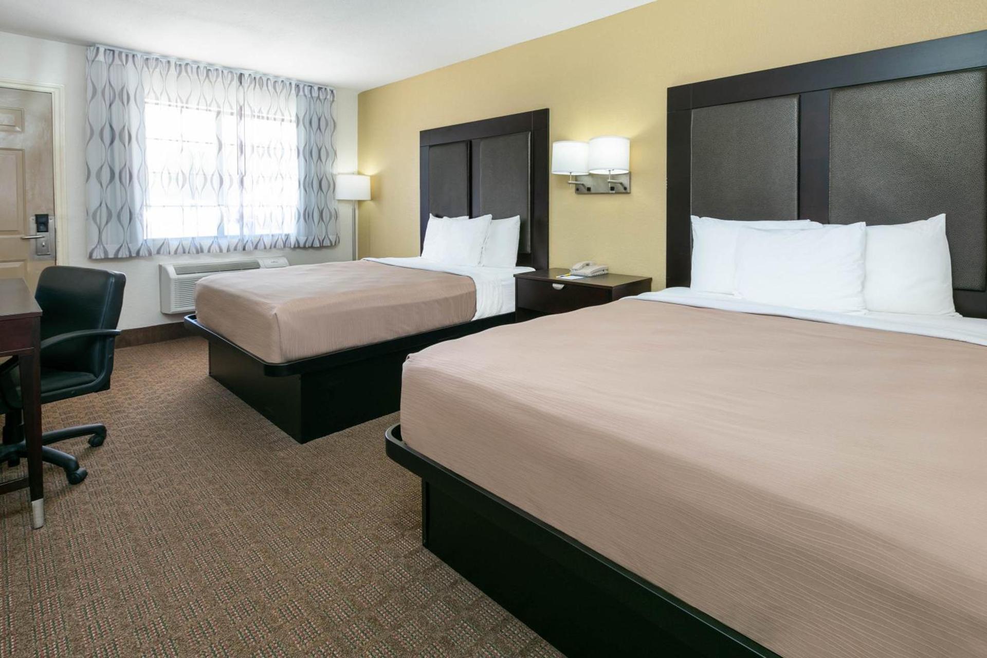Days Inn by Wyndham Granbury photo 14
