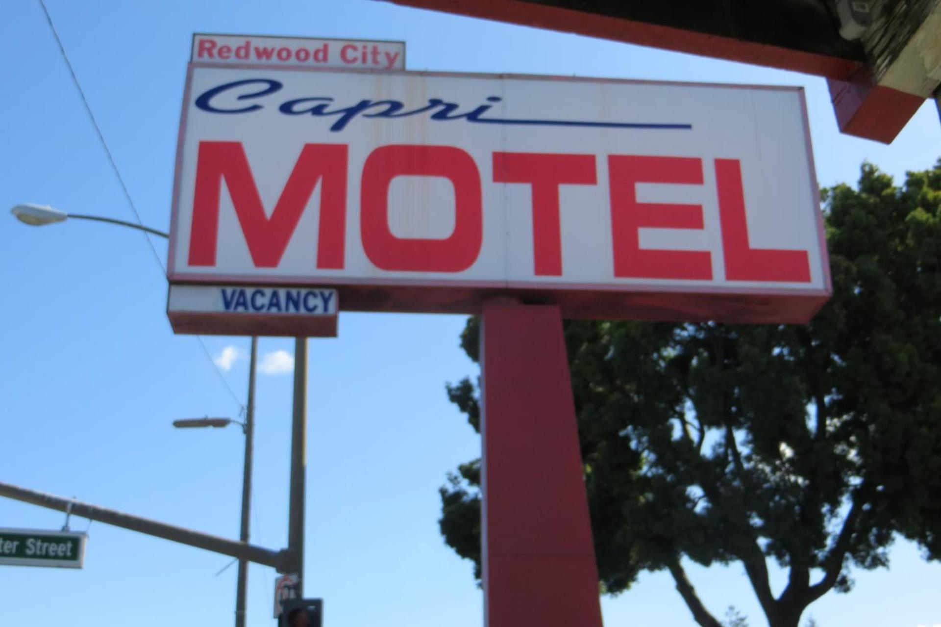 Capri Motel photo 22