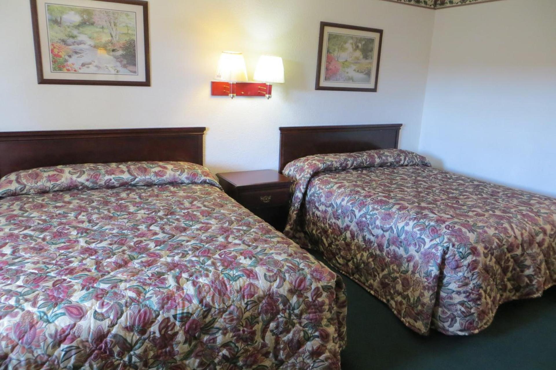 Capri Motel photo 8
