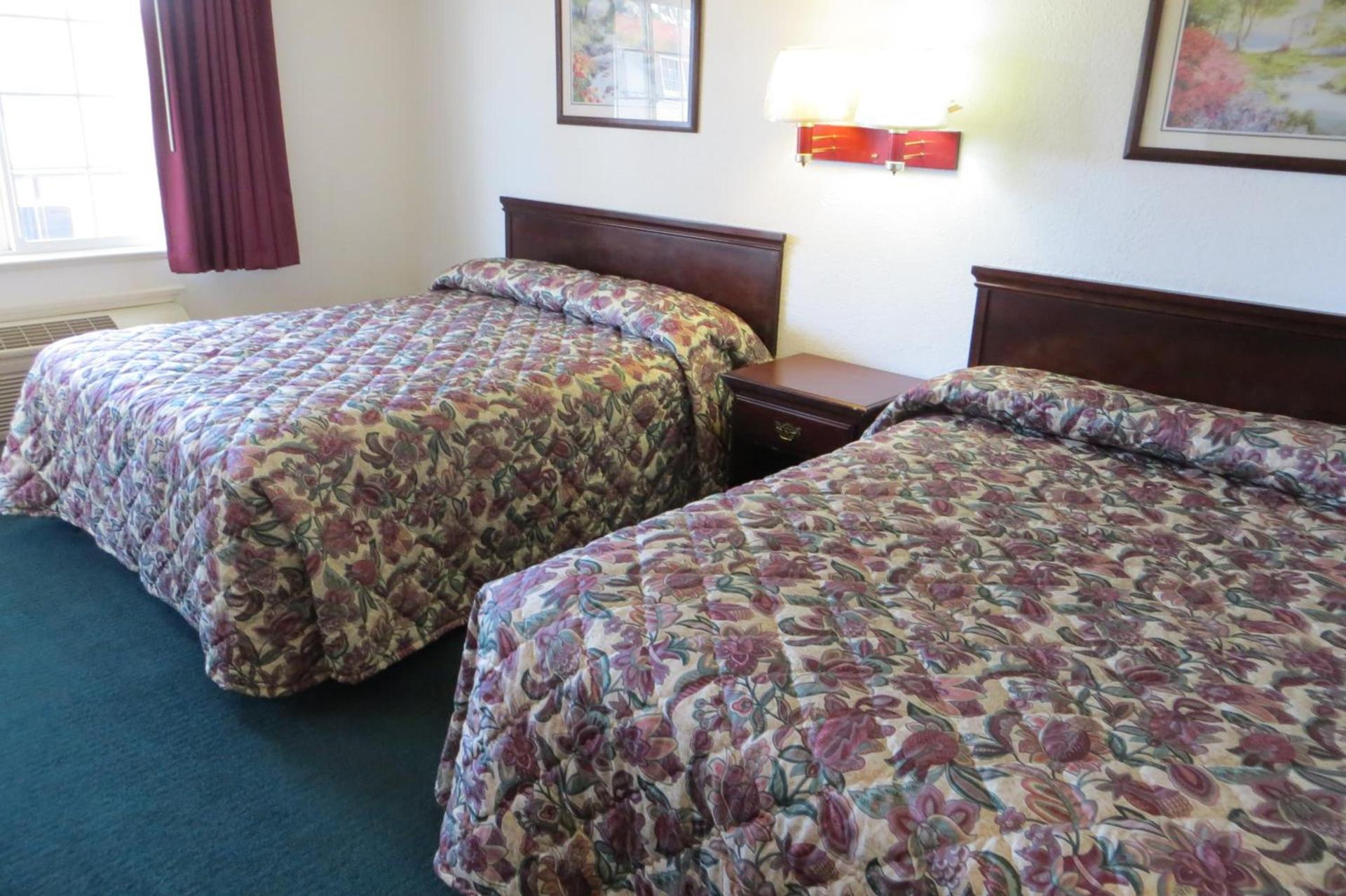 Capri Motel photo 9