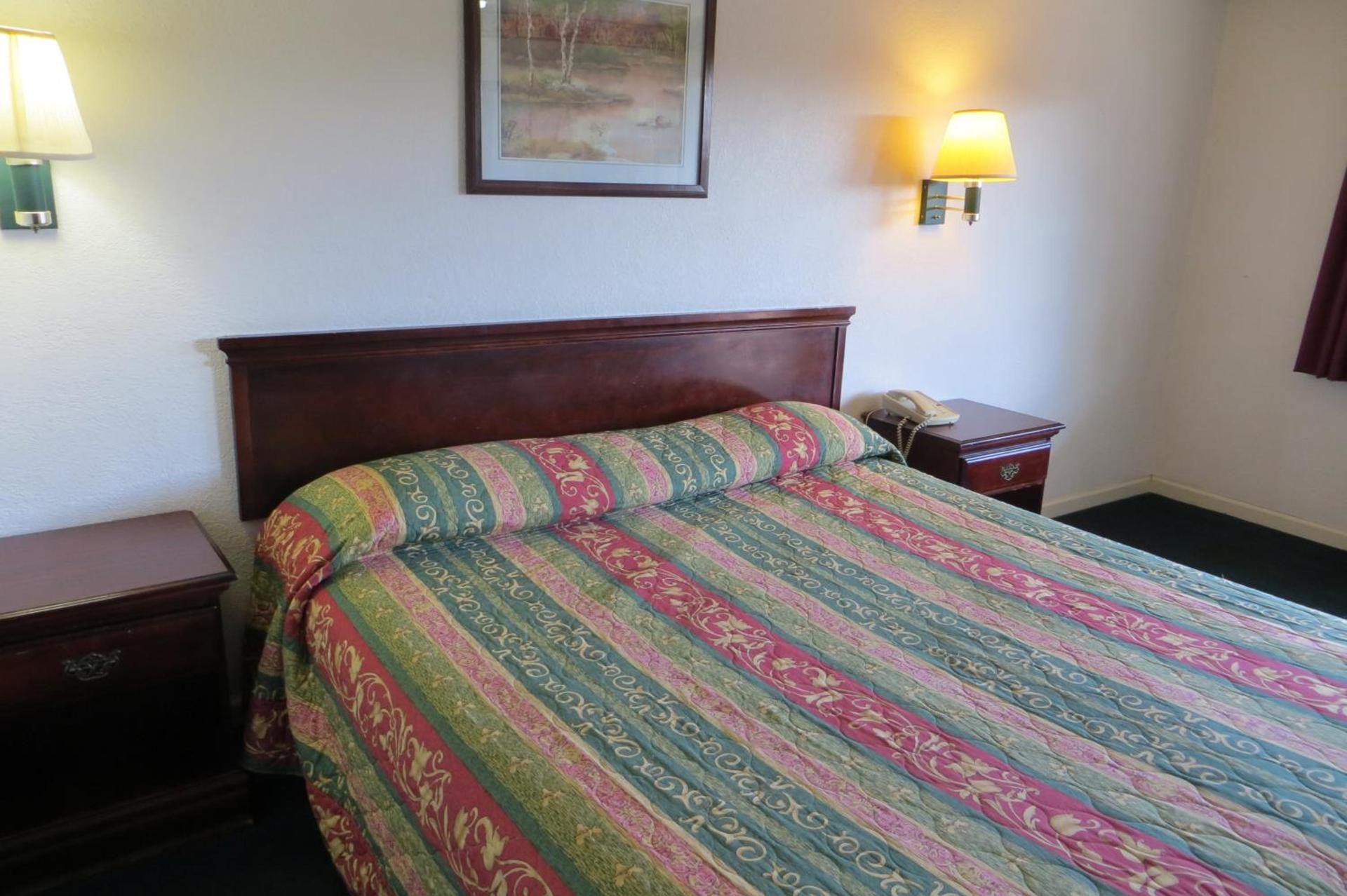 Capri Motel photo 15