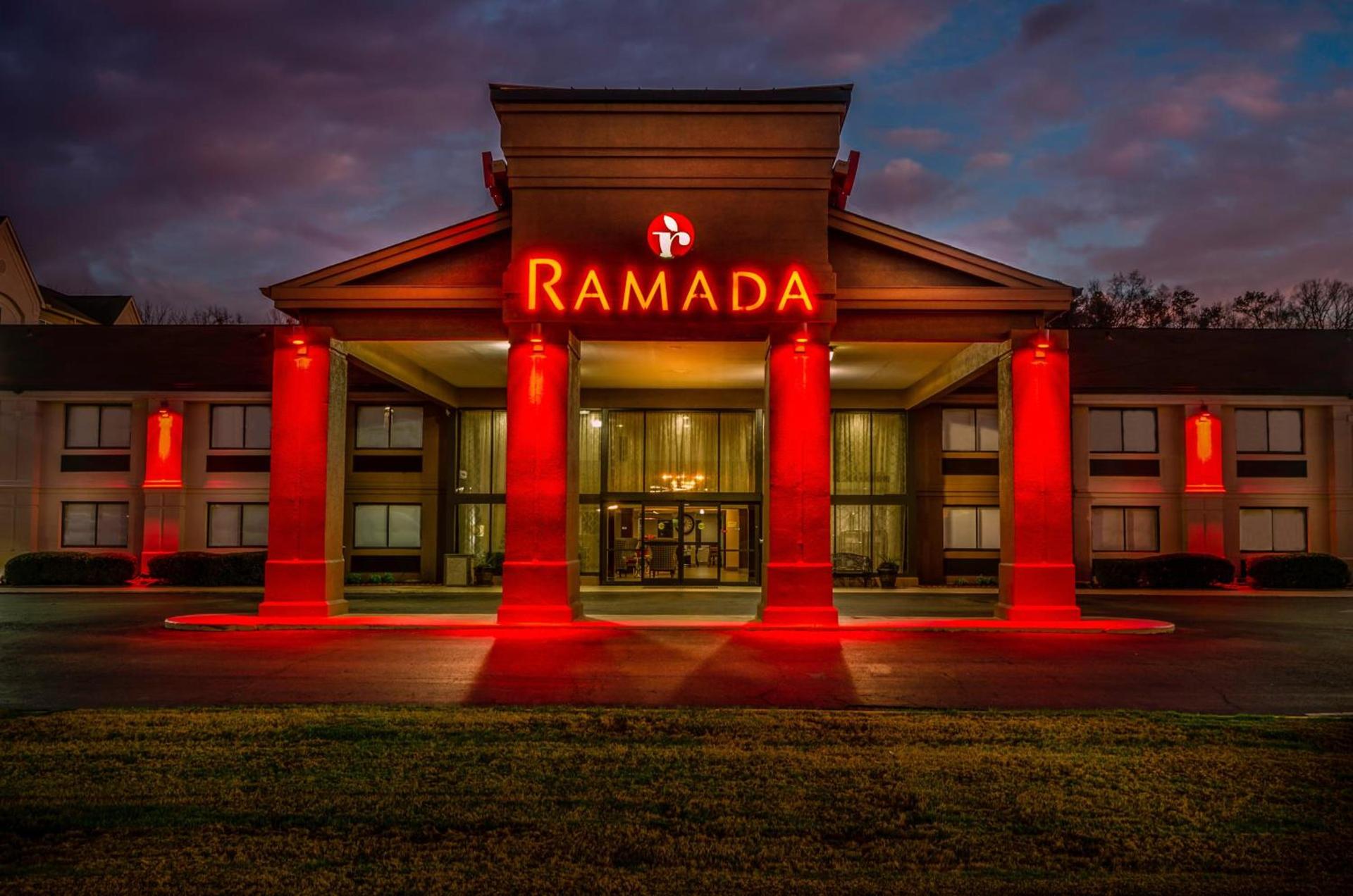 Ramada by Wyndham Tuscaloosa photo 24