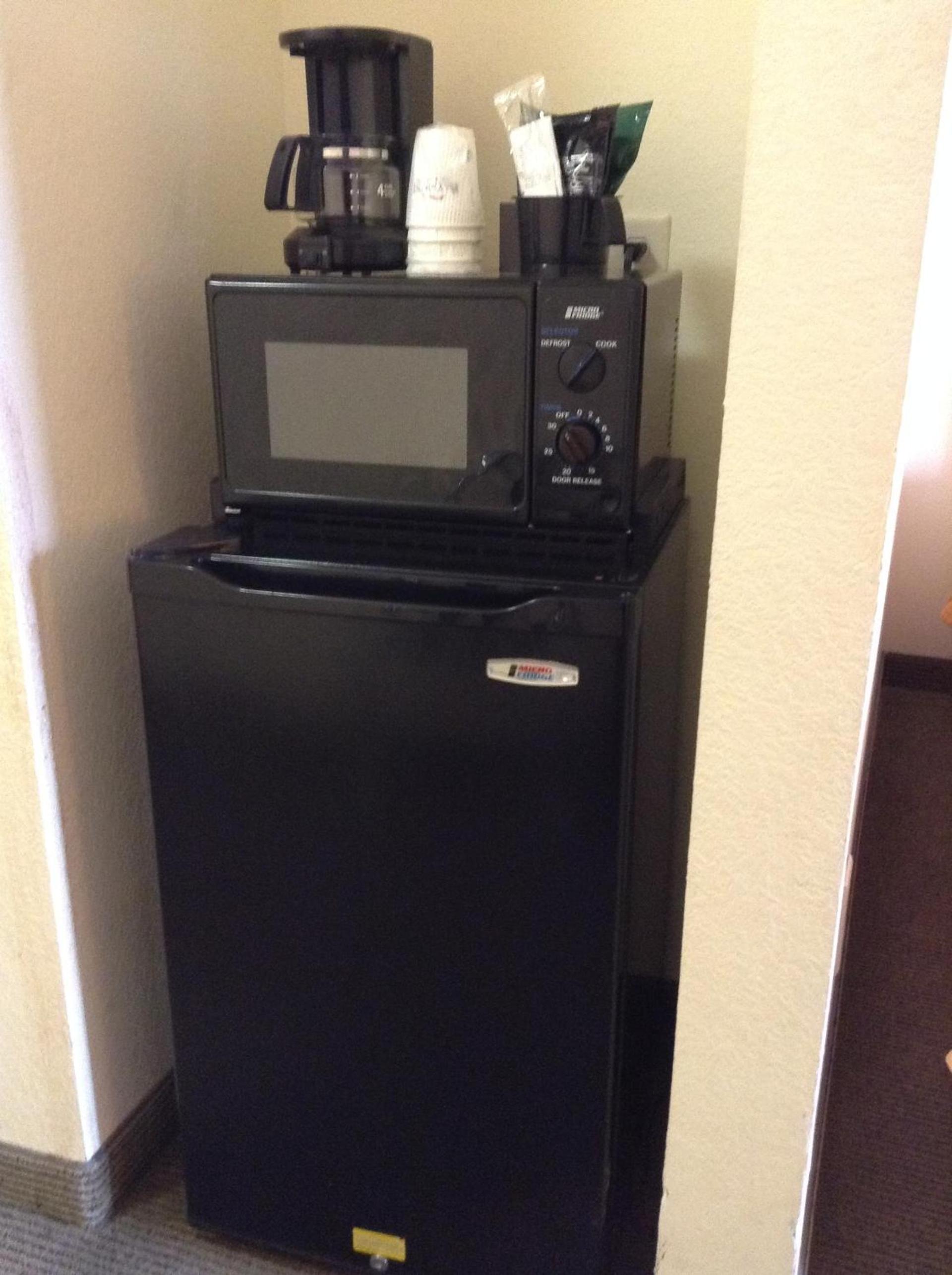 Baymont by Wyndham Fort Wayne photo 48