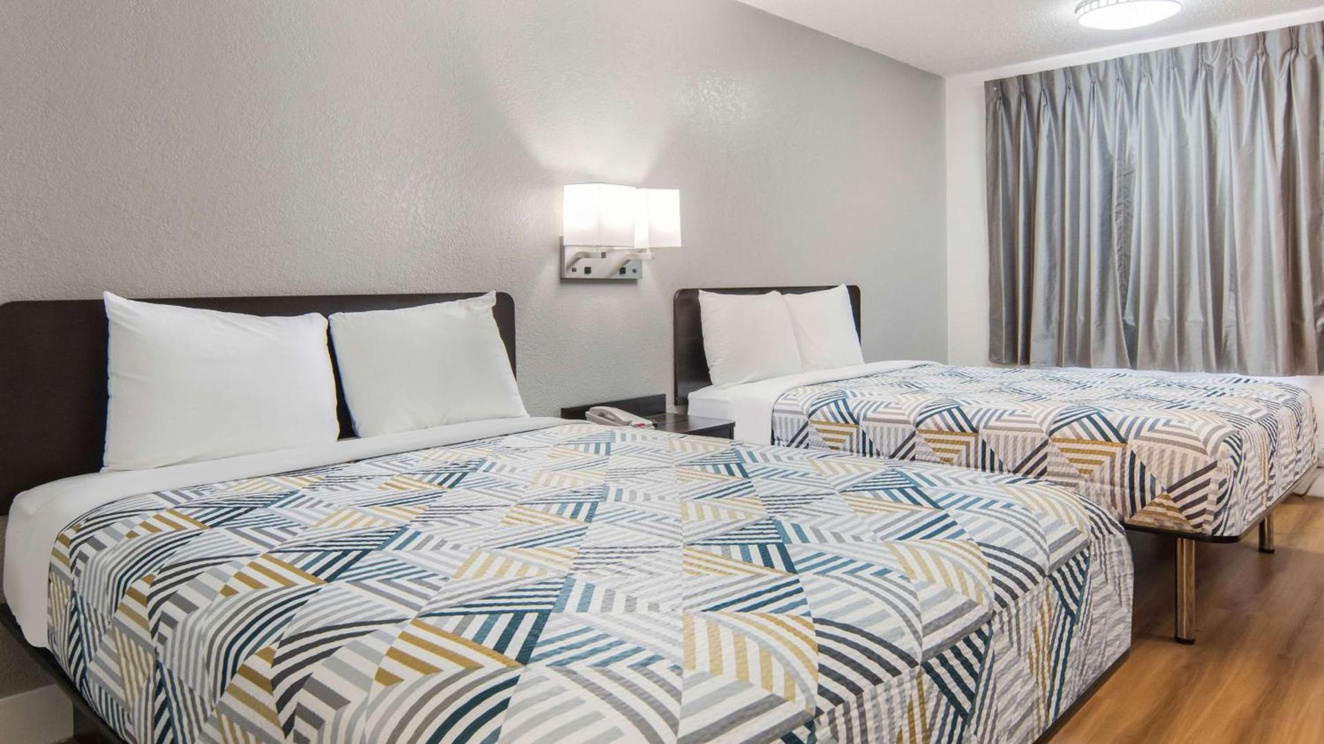 Motel 6-Addison, TX - Dallas photo 22