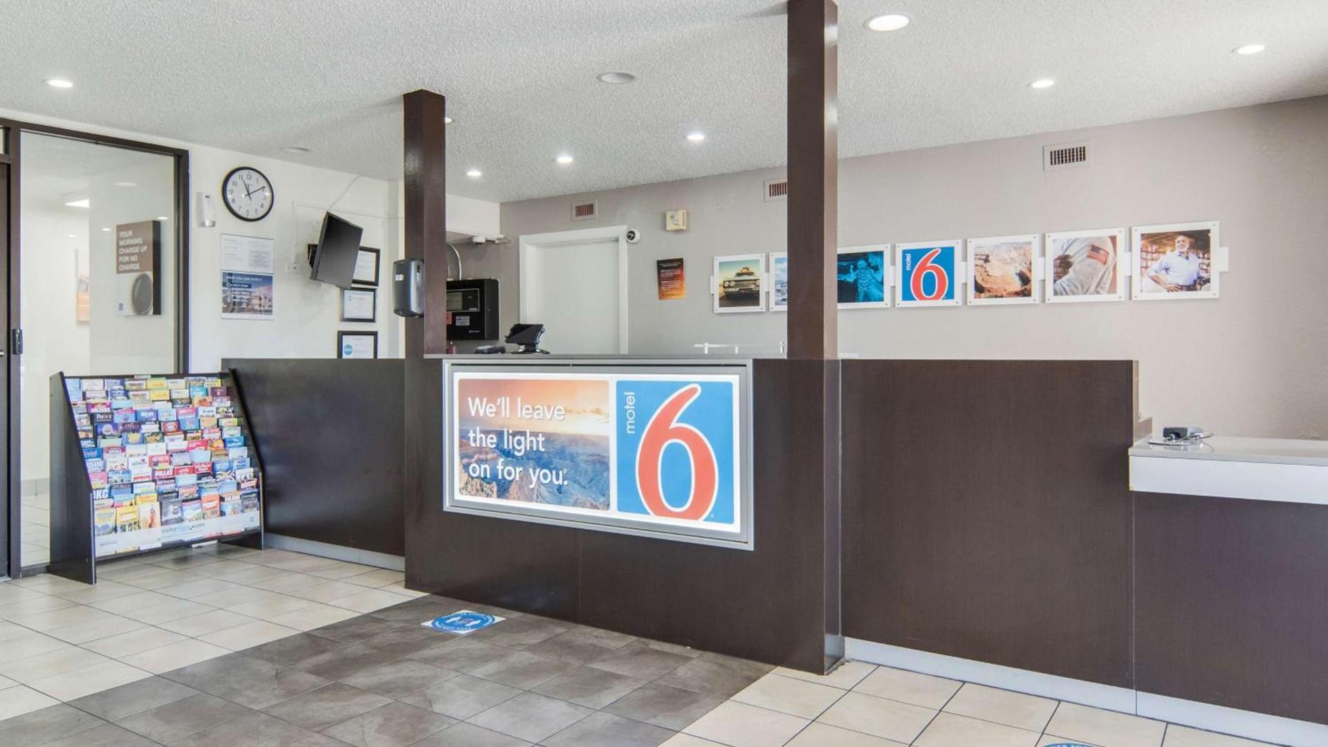 Motel 6-Addison, TX - Dallas photo 30
