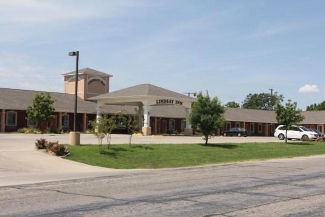 Lindsay Inn photo 14