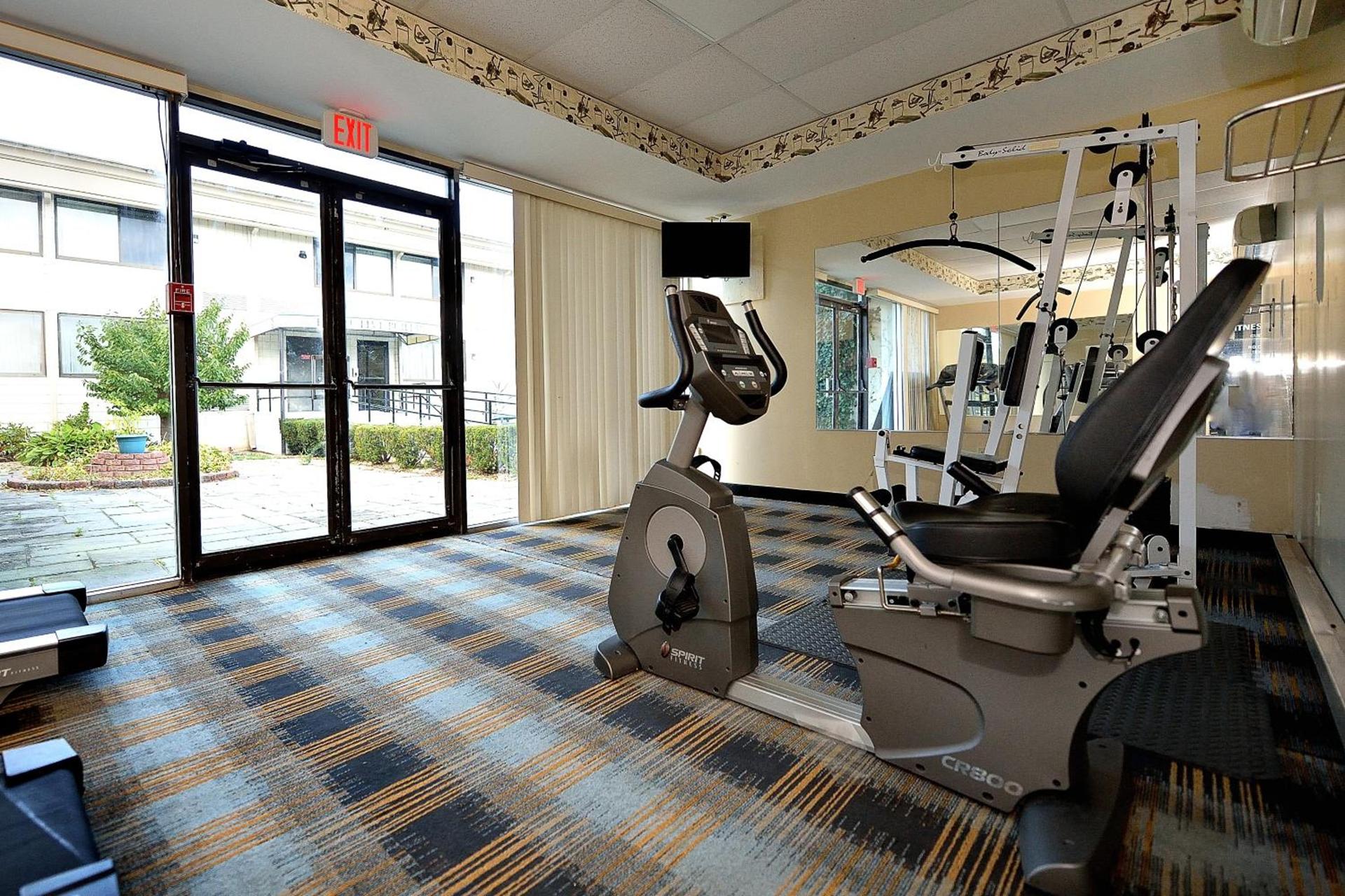 Riverview Inn & Suites photo 41