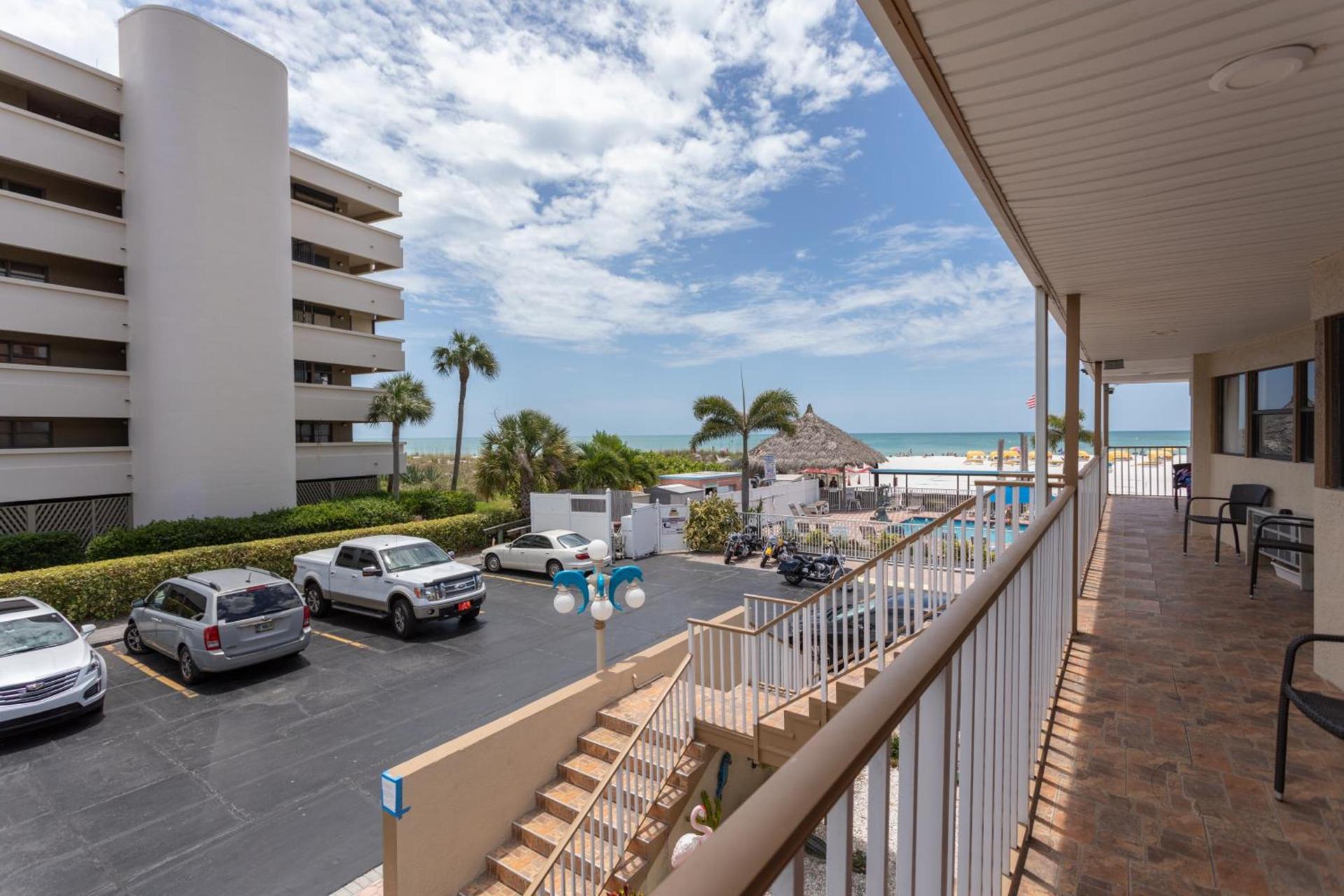 Plaza Beach Hotel - Beachfront Resort photo 71