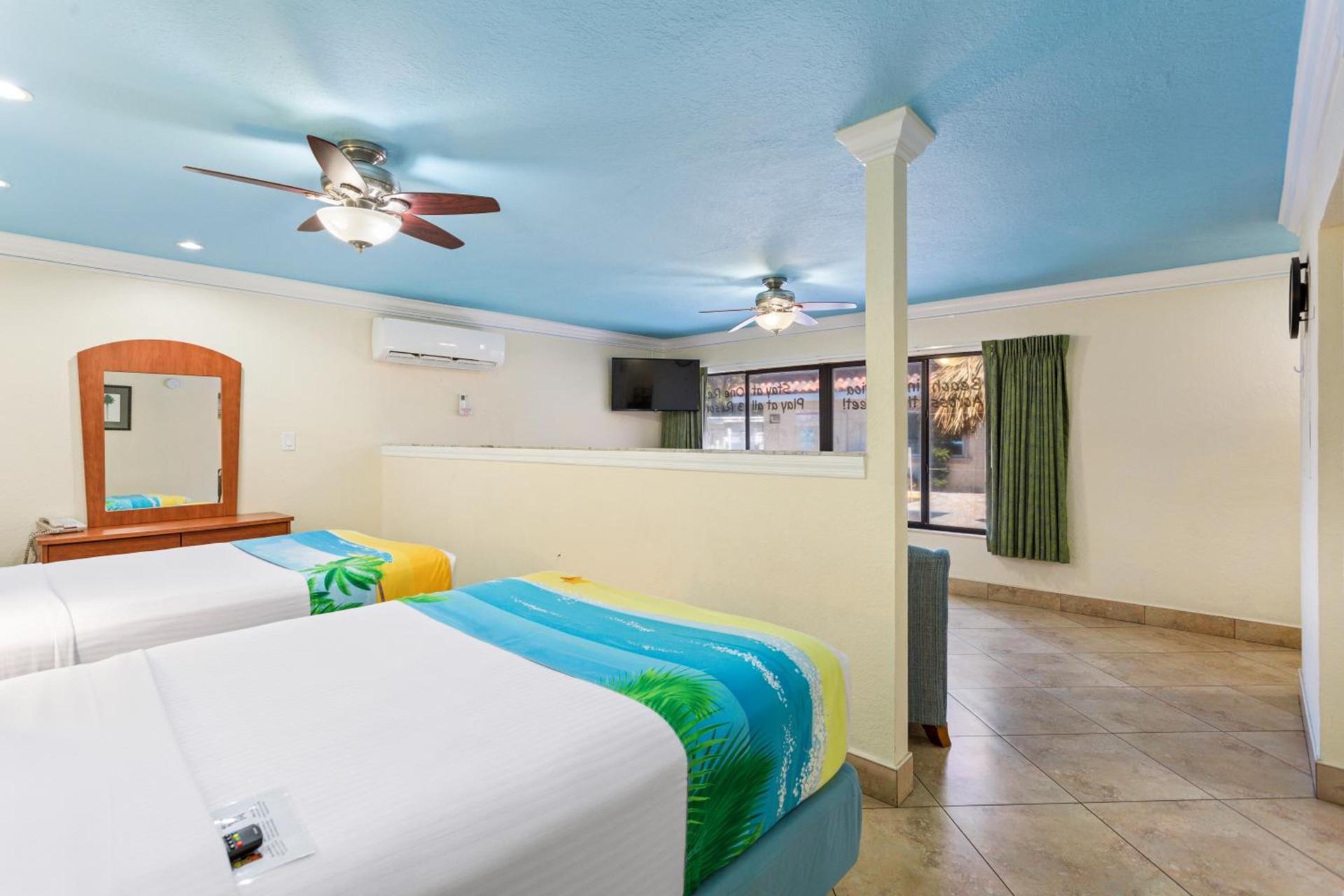 Bayview Plaza Waterfront Resort photo 11