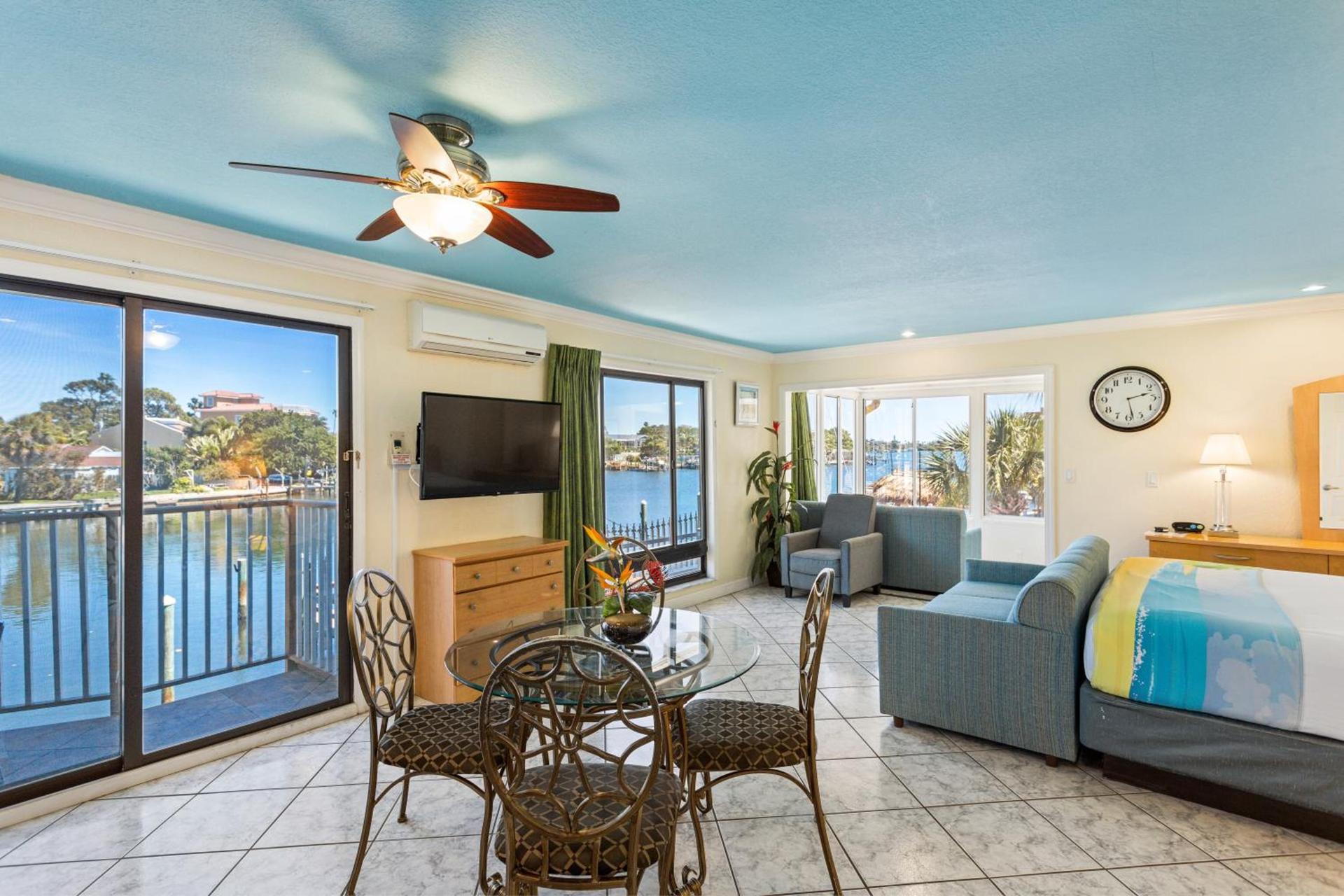 Bayview Plaza Waterfront Resort photo 4