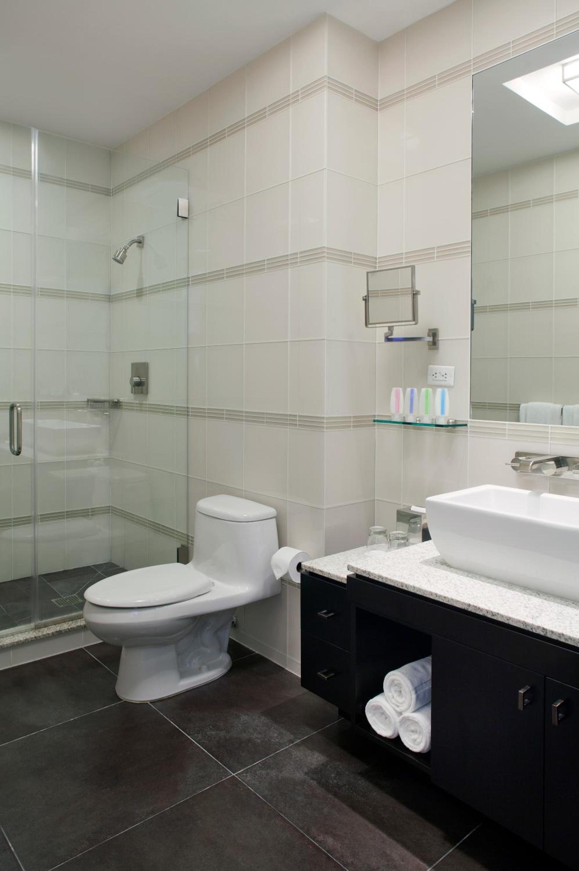 Royalton Park Avenue photo 31