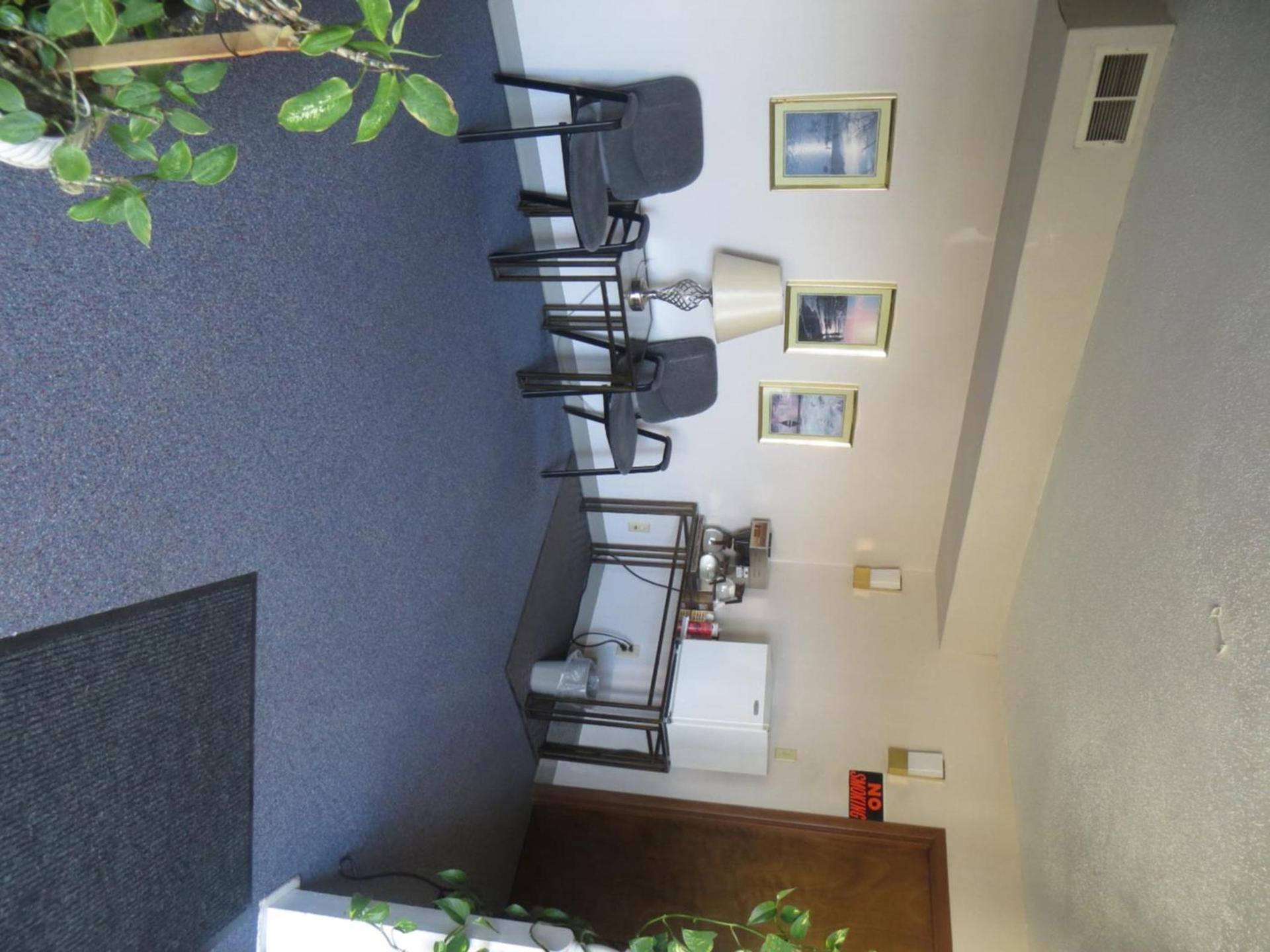 Budget Inn Adair photo 6