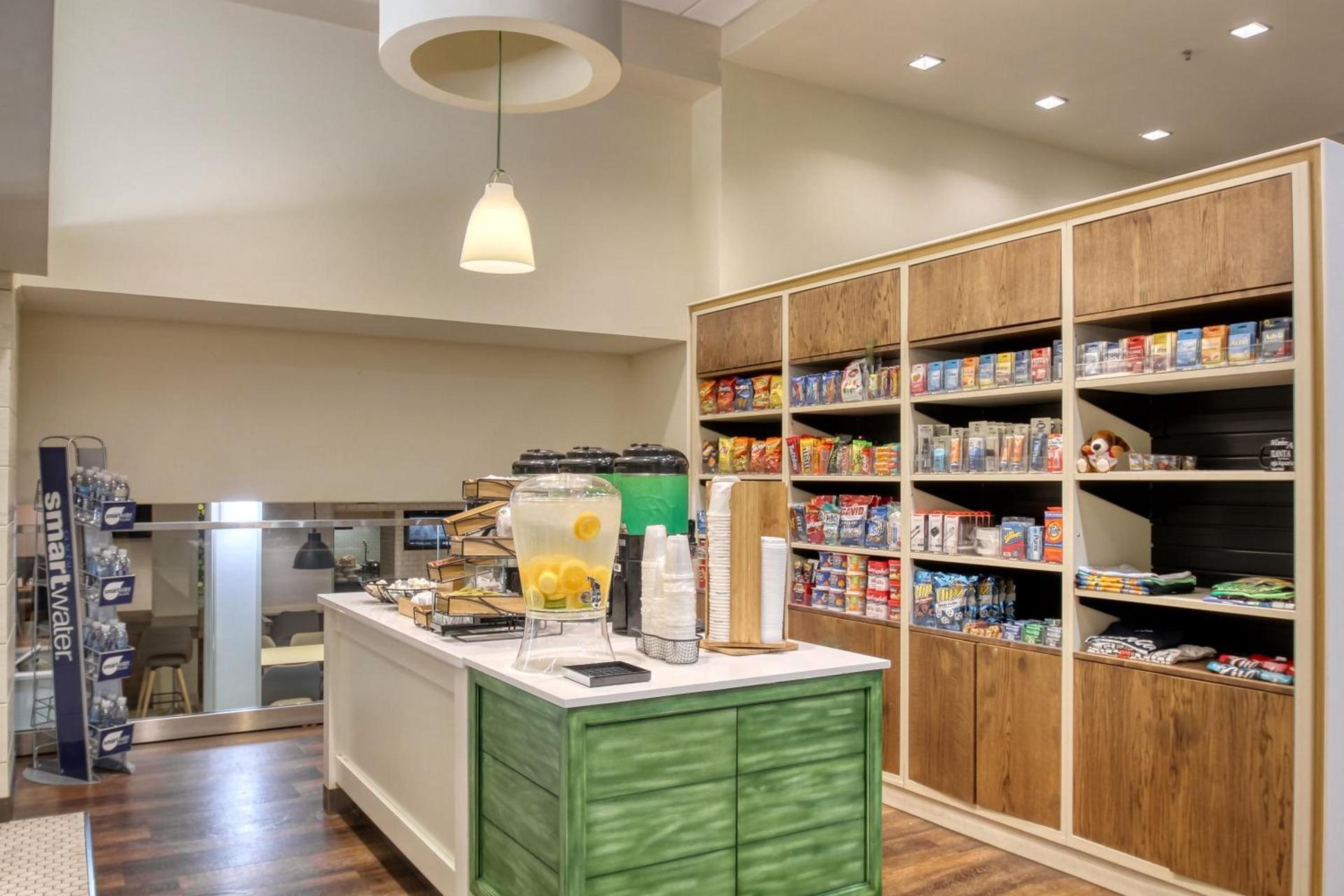 Holiday Inn & Suites Atlanta Airport North by IHG photo 16