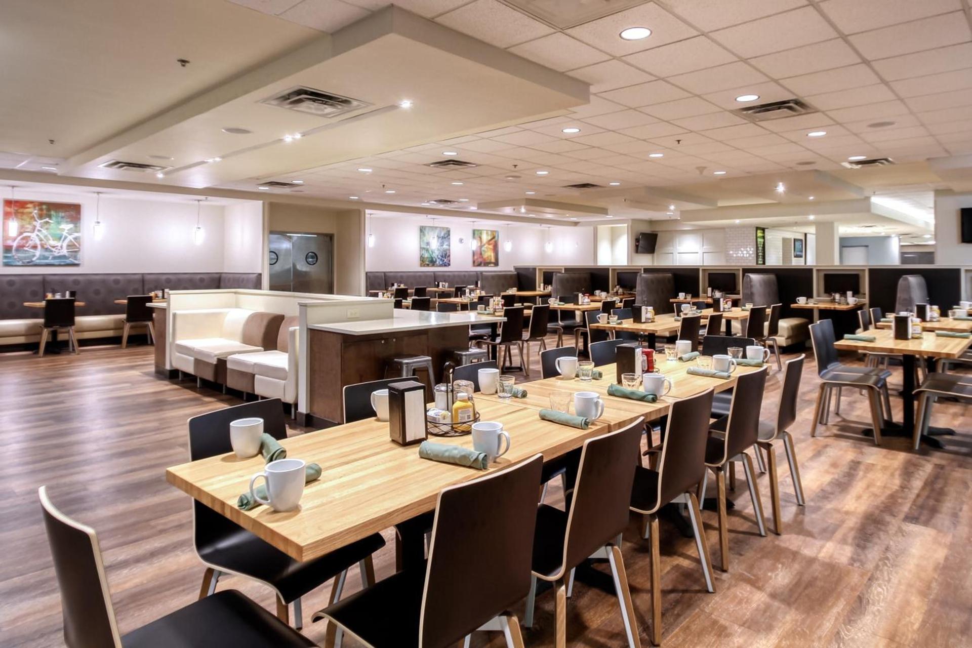 Holiday Inn & Suites Atlanta Airport North by IHG photo 19