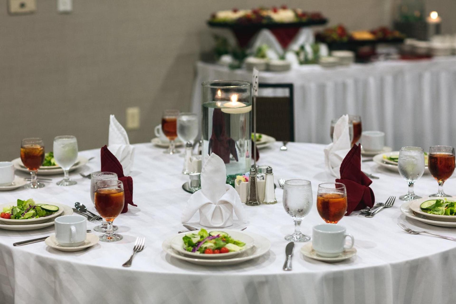 Holiday Inn & Suites Atlanta Airport North by IHG photo 14