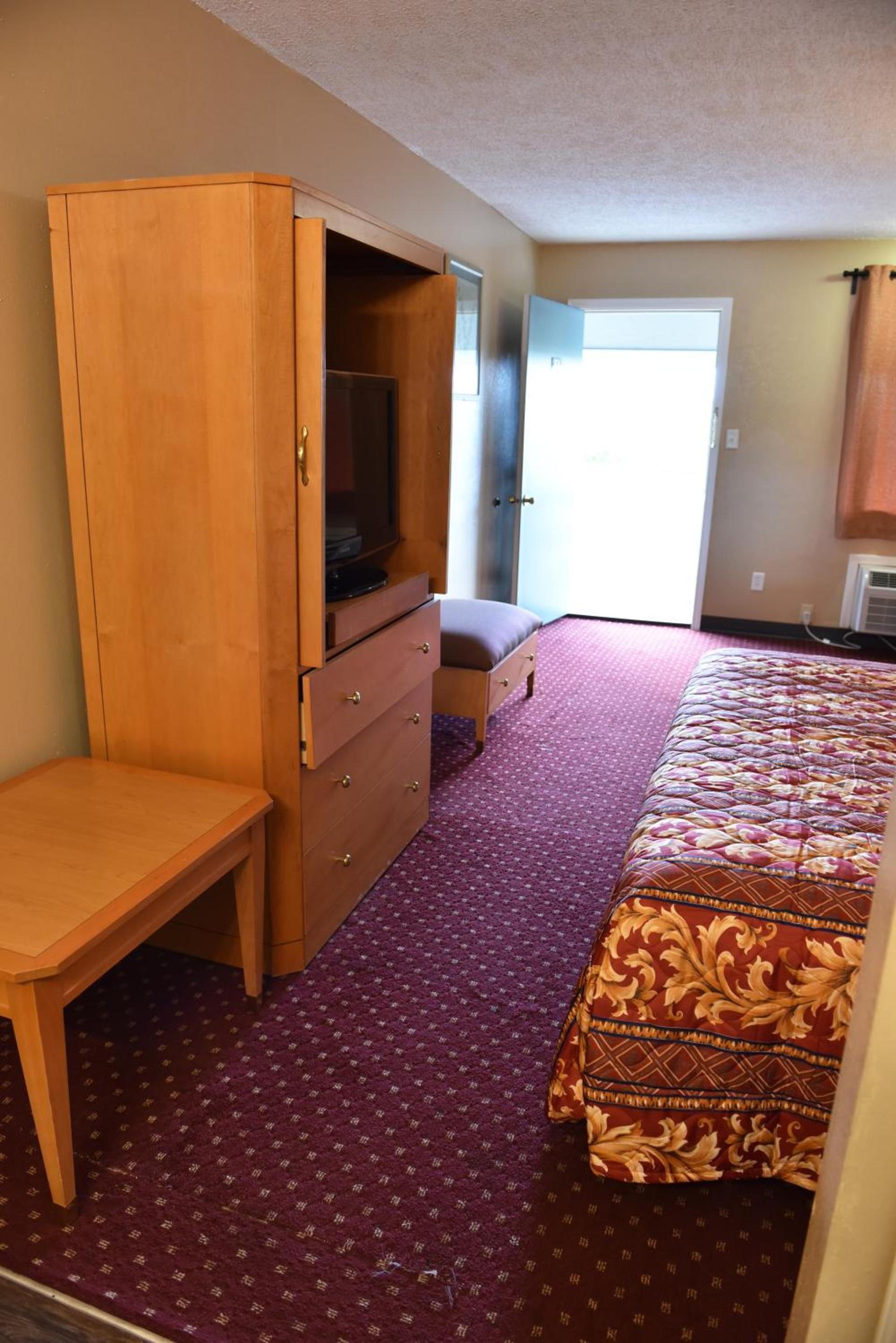 Knights Inn Merrillville photo 18