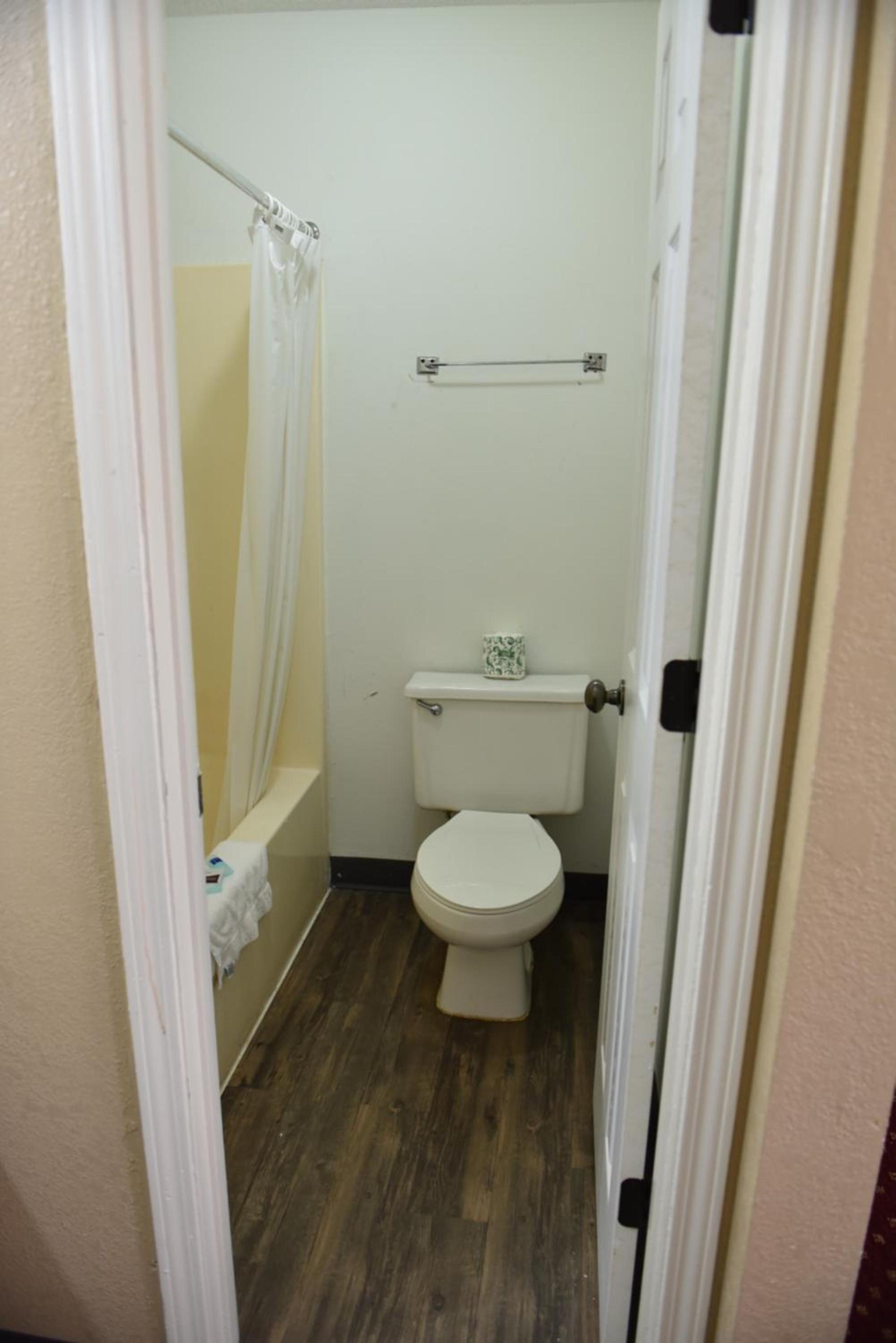 Knights Inn Merrillville photo 45