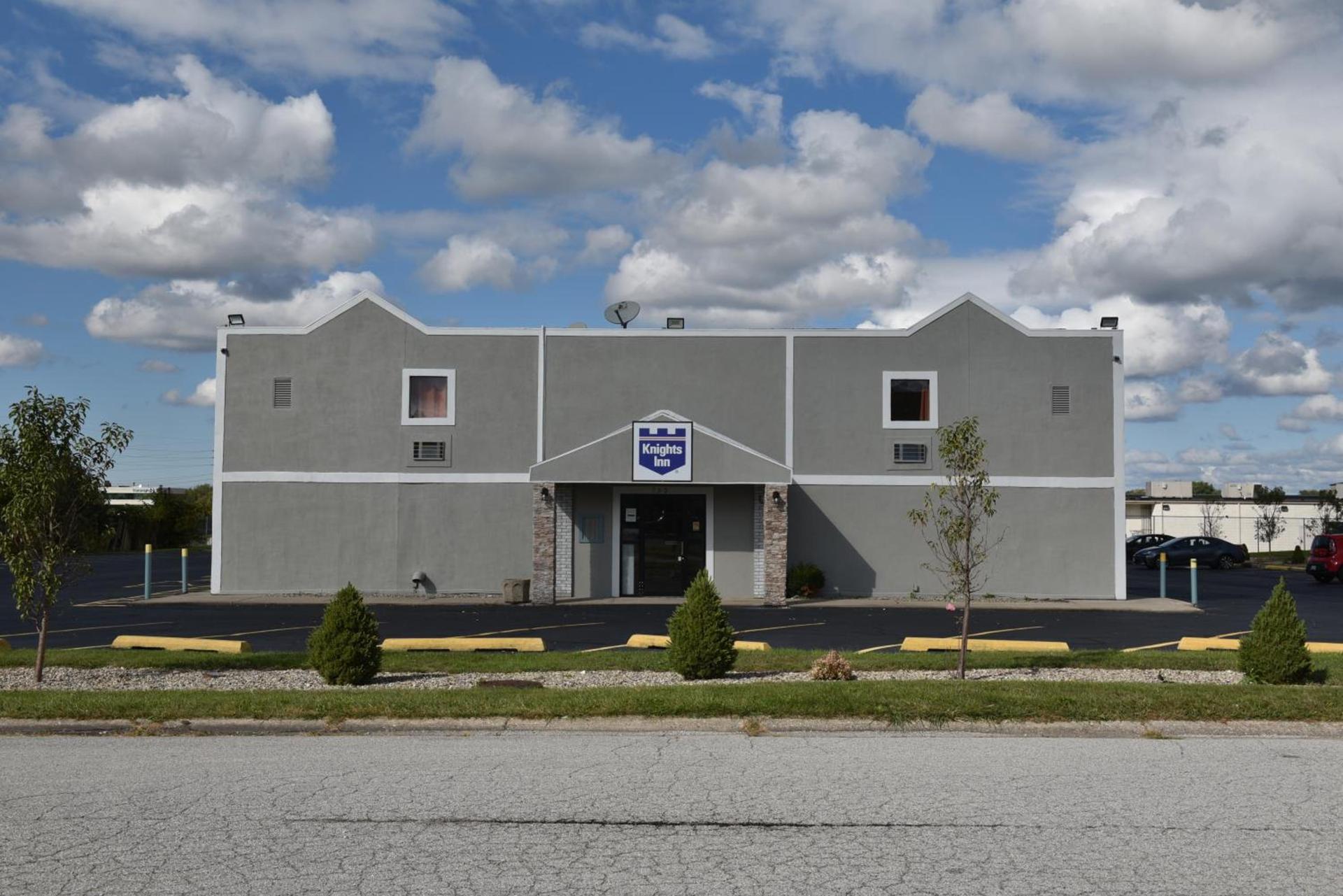 Knights Inn Merrillville photo 1