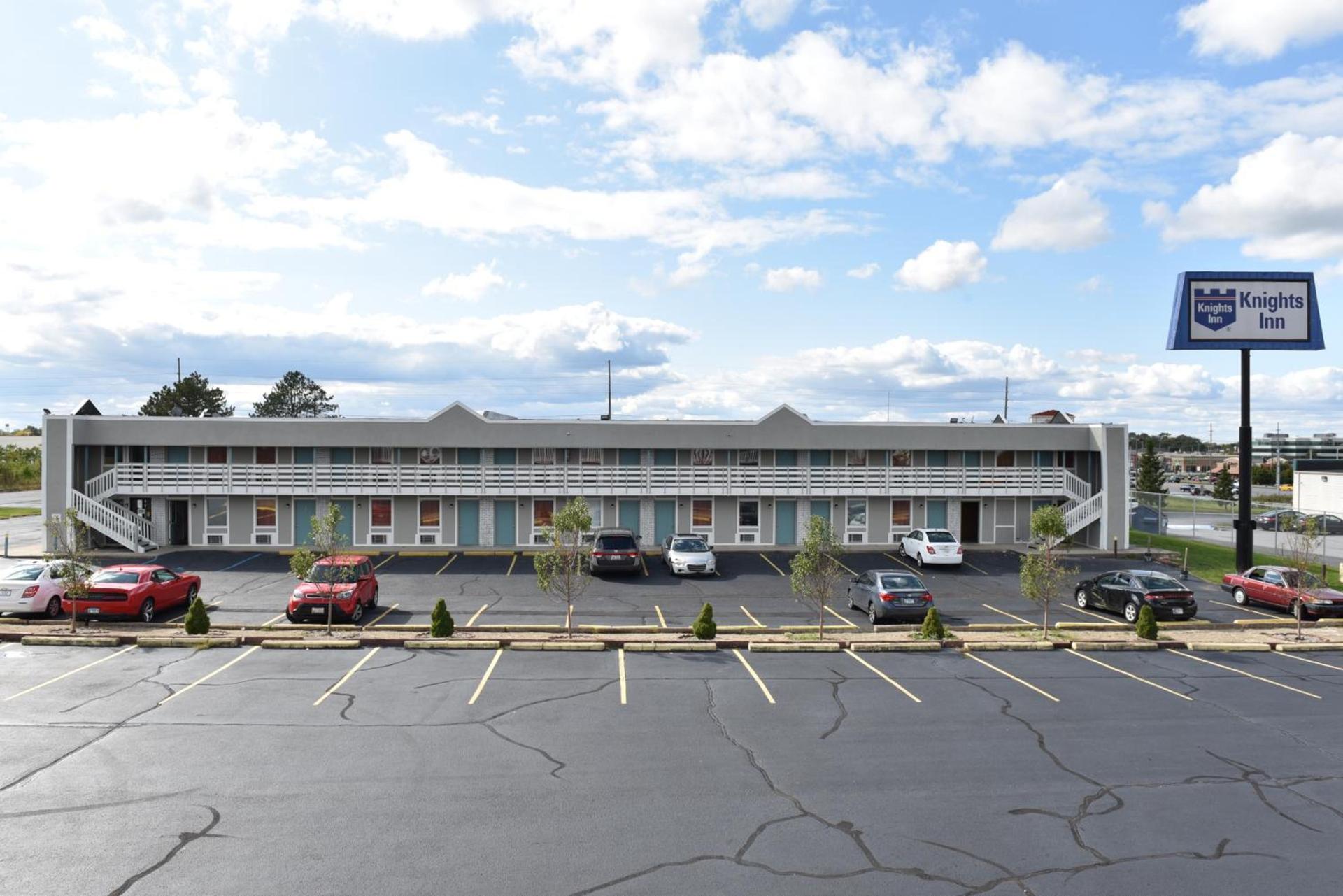 Knights Inn Merrillville photo 9