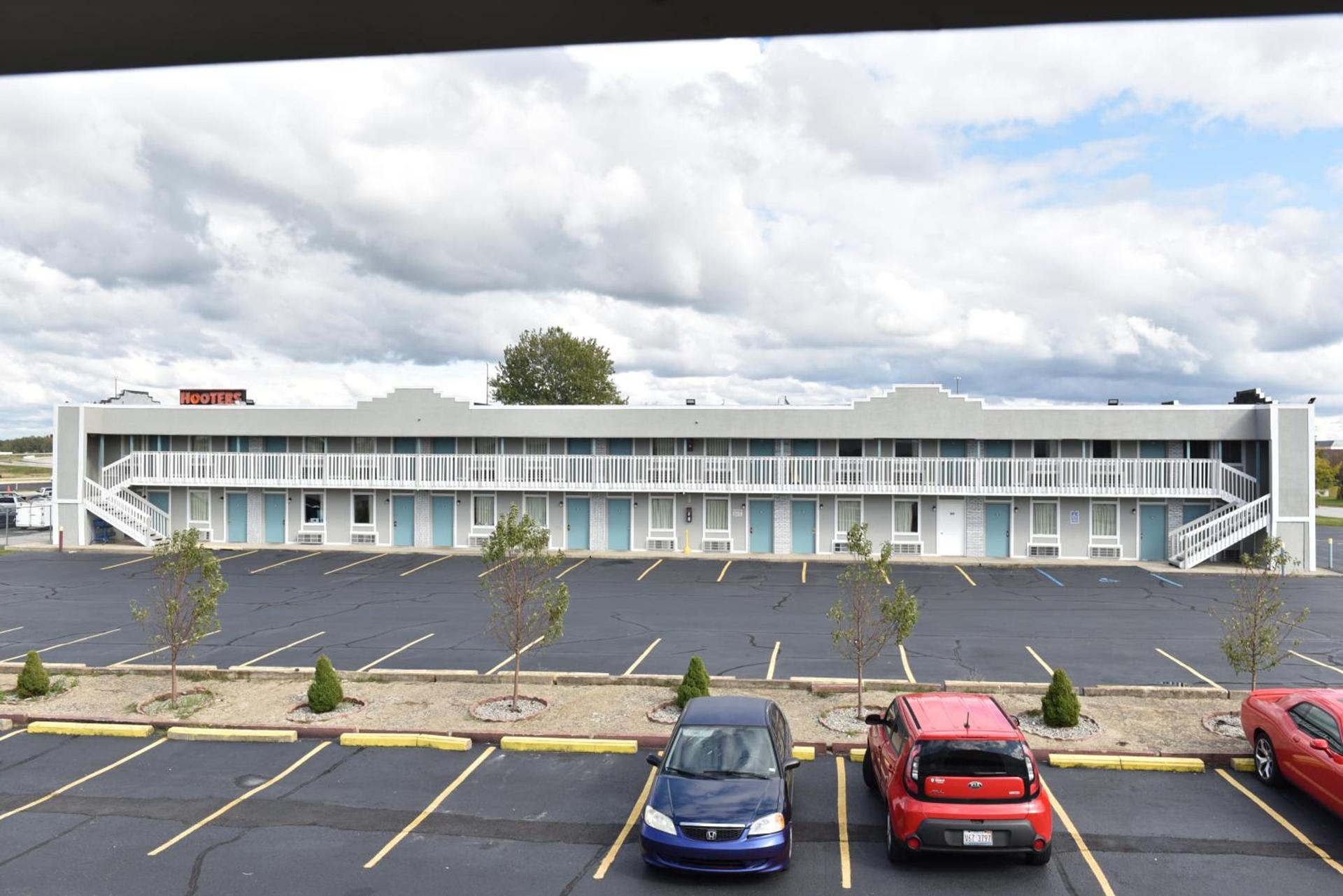 Knights Inn Merrillville photo 12